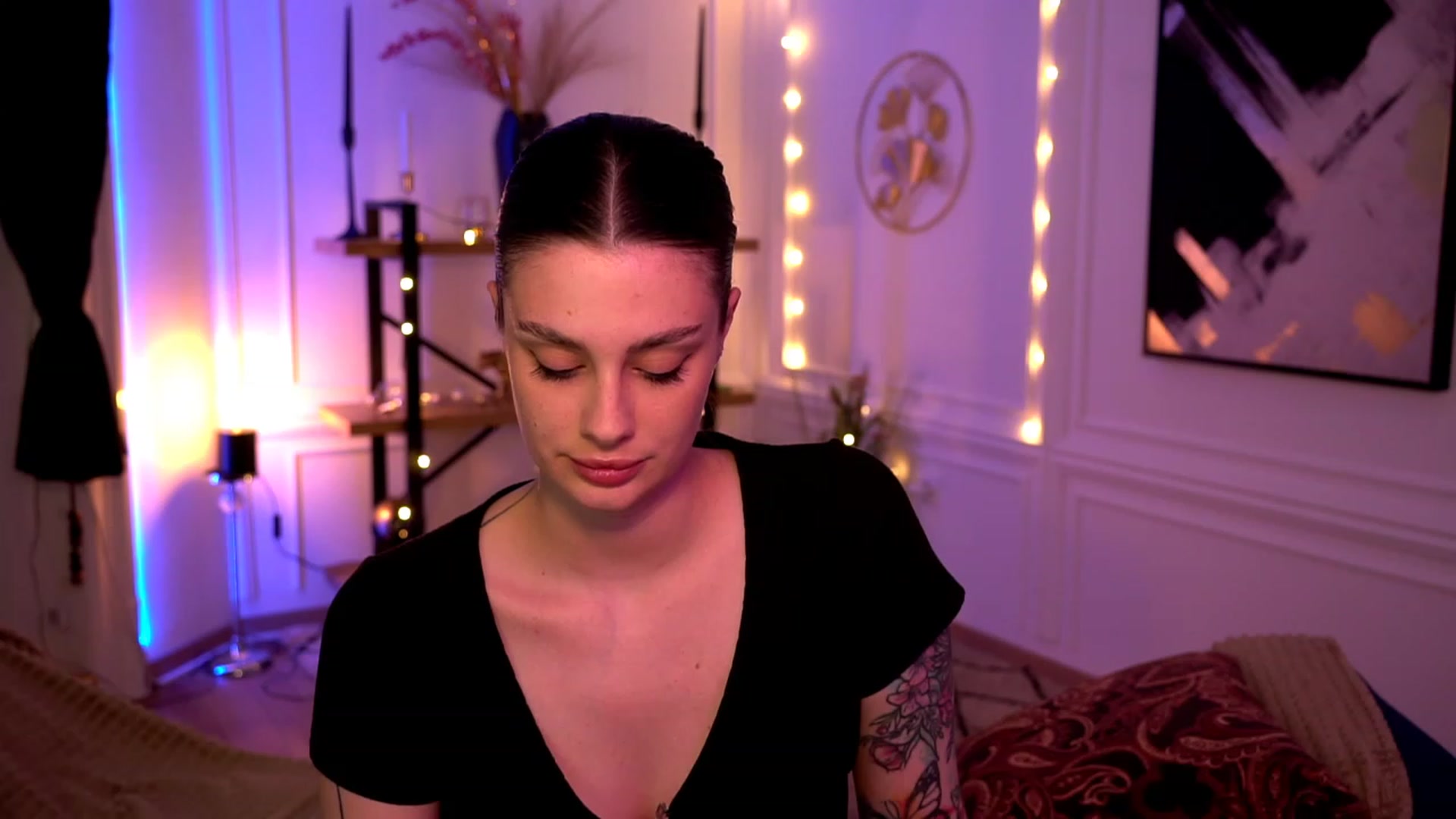 Gallery image thumbnail from lucynutty's myfreecams stream on, 05/04/2023, 14:47 image 3 of 20