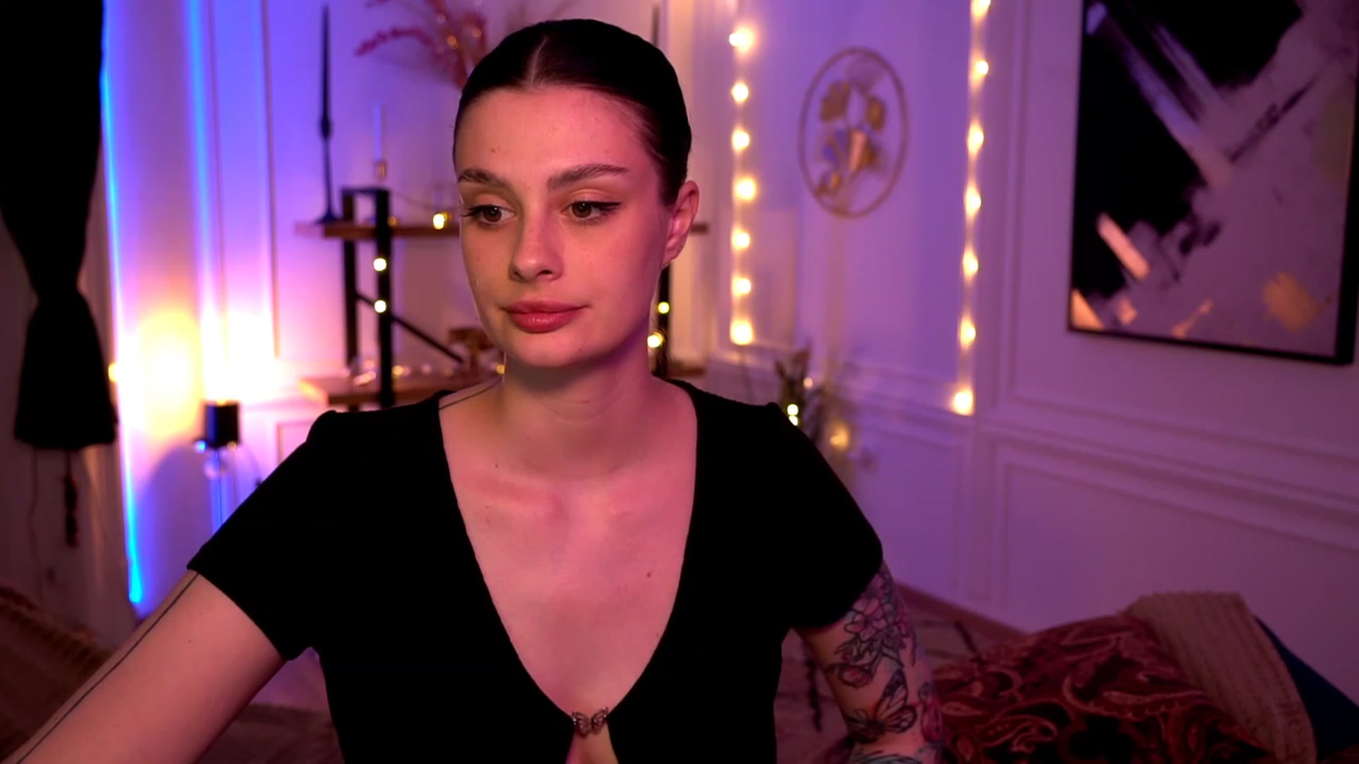 Gallery image thumbnail from lucynutty's myfreecams stream on, 05/04/2023, 14:47 image 9 of 20