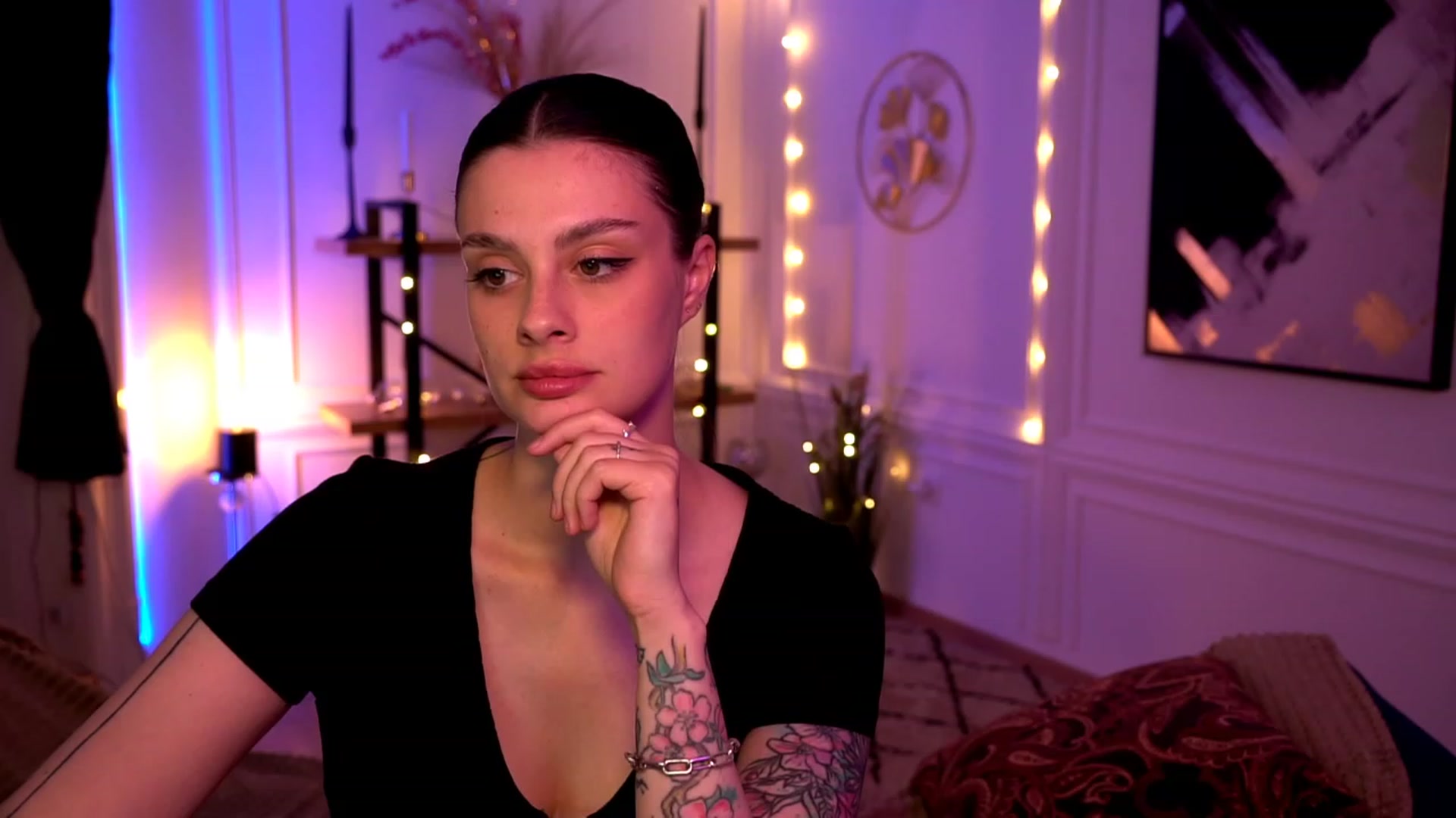 Gallery image thumbnail from lucynutty's myfreecams stream on, 05/04/2023, 14:47 image 7 of 20