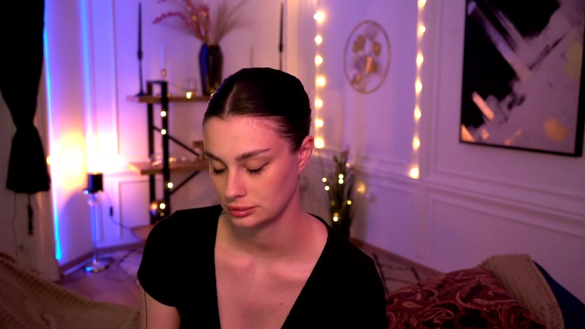 Gallery image thumbnail from lucynutty's myfreecams stream on, 05/04/2023, 14:47 image 14 of 20