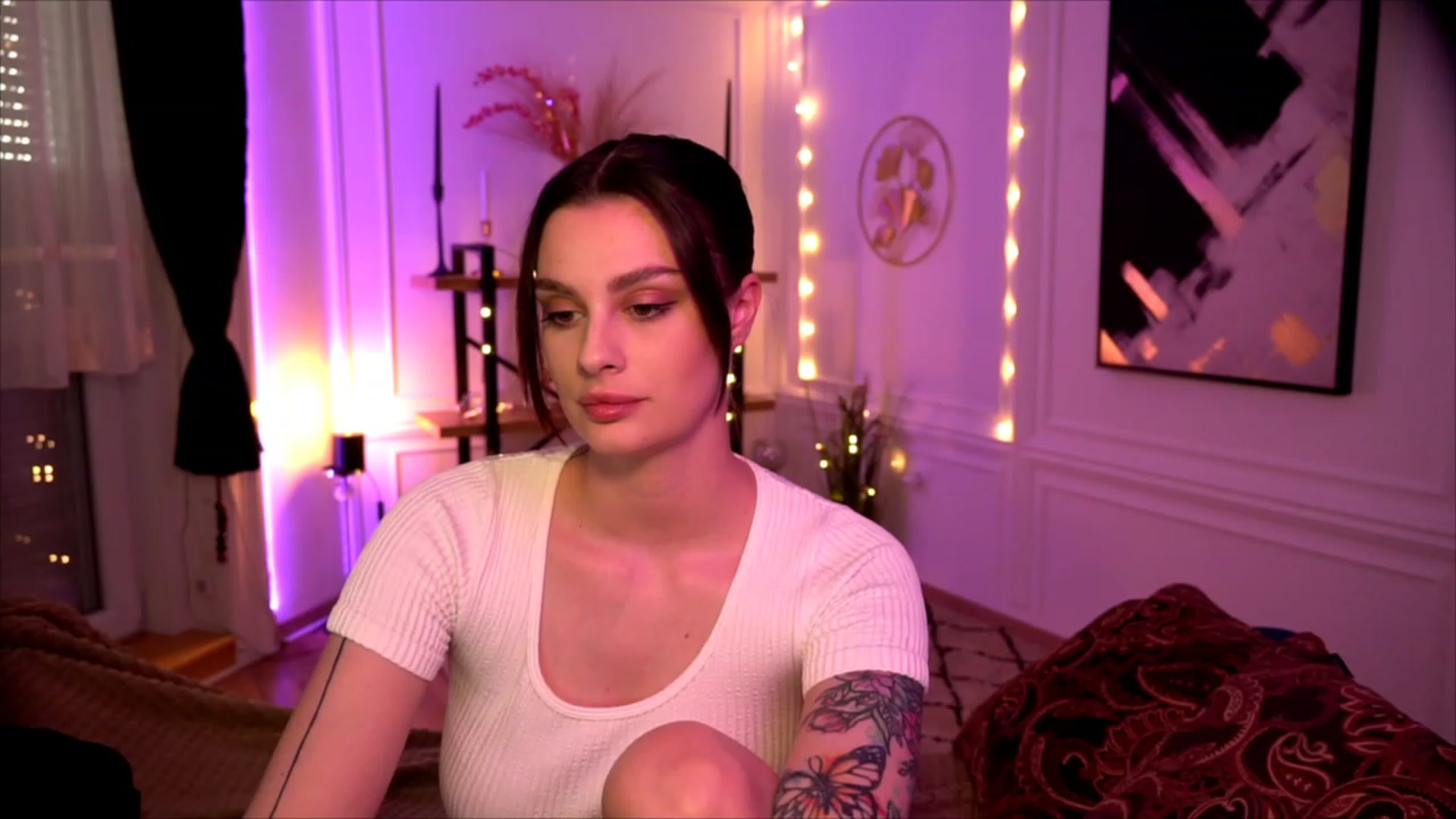 Gallery image thumbnail from lucynutty's myfreecams stream on, 05/06/2023, 16:30 image 7 of 20