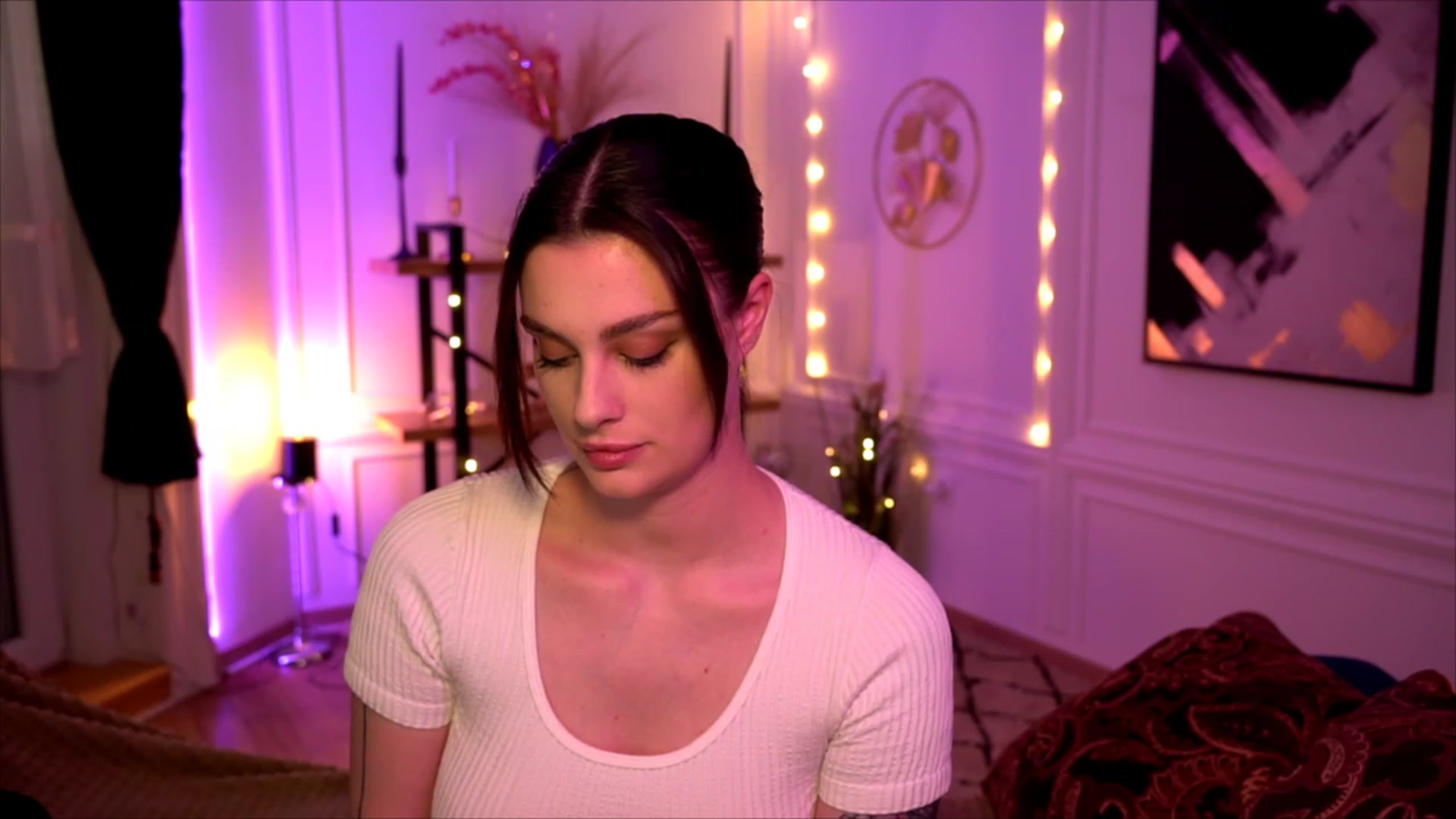 Gallery image thumbnail from lucynutty's myfreecams stream on, 05/06/2023, 16:30 image 17 of 20