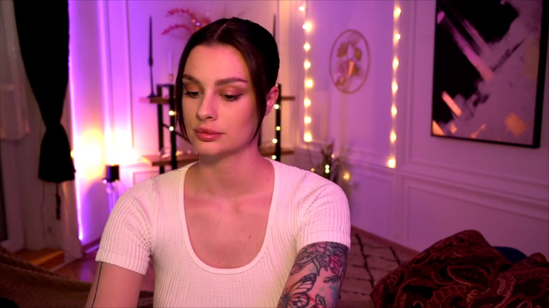 Gallery image thumbnail from lucynutty's myfreecams stream on, 05/06/2023, 16:30 image 20 of 20