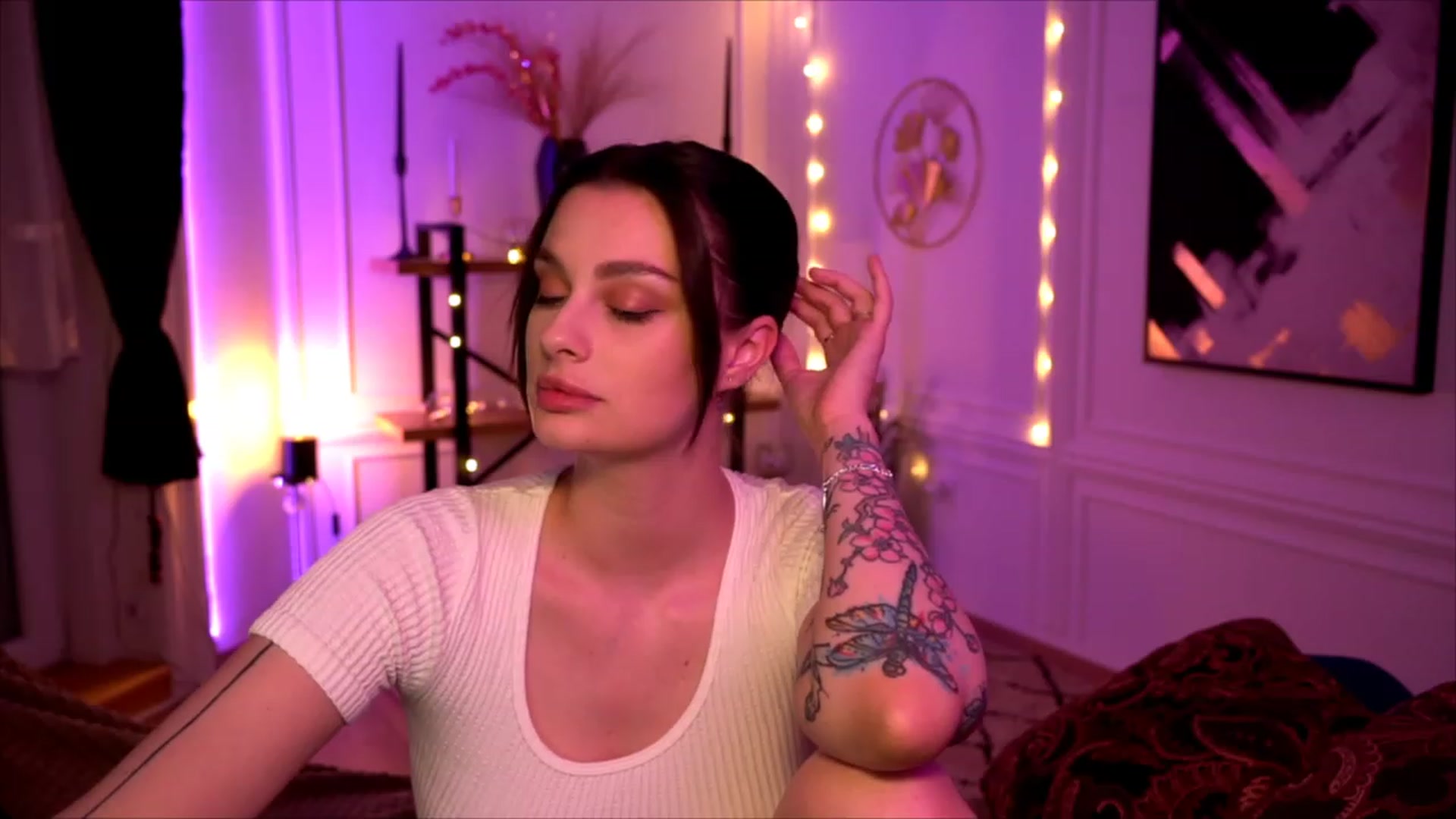 Gallery image thumbnail from lucynutty's myfreecams stream on, 05/06/2023, 19:14 image 4 of 20
