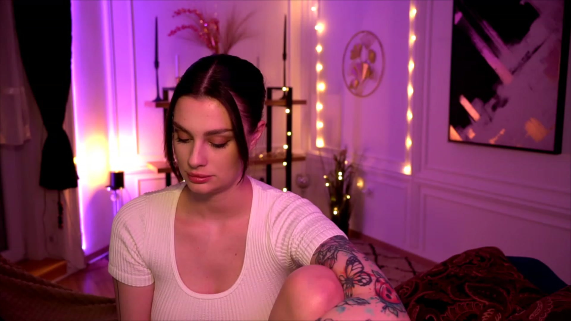 Gallery image thumbnail from lucynutty's myfreecams stream on, 05/06/2023, 19:14 image 13 of 20