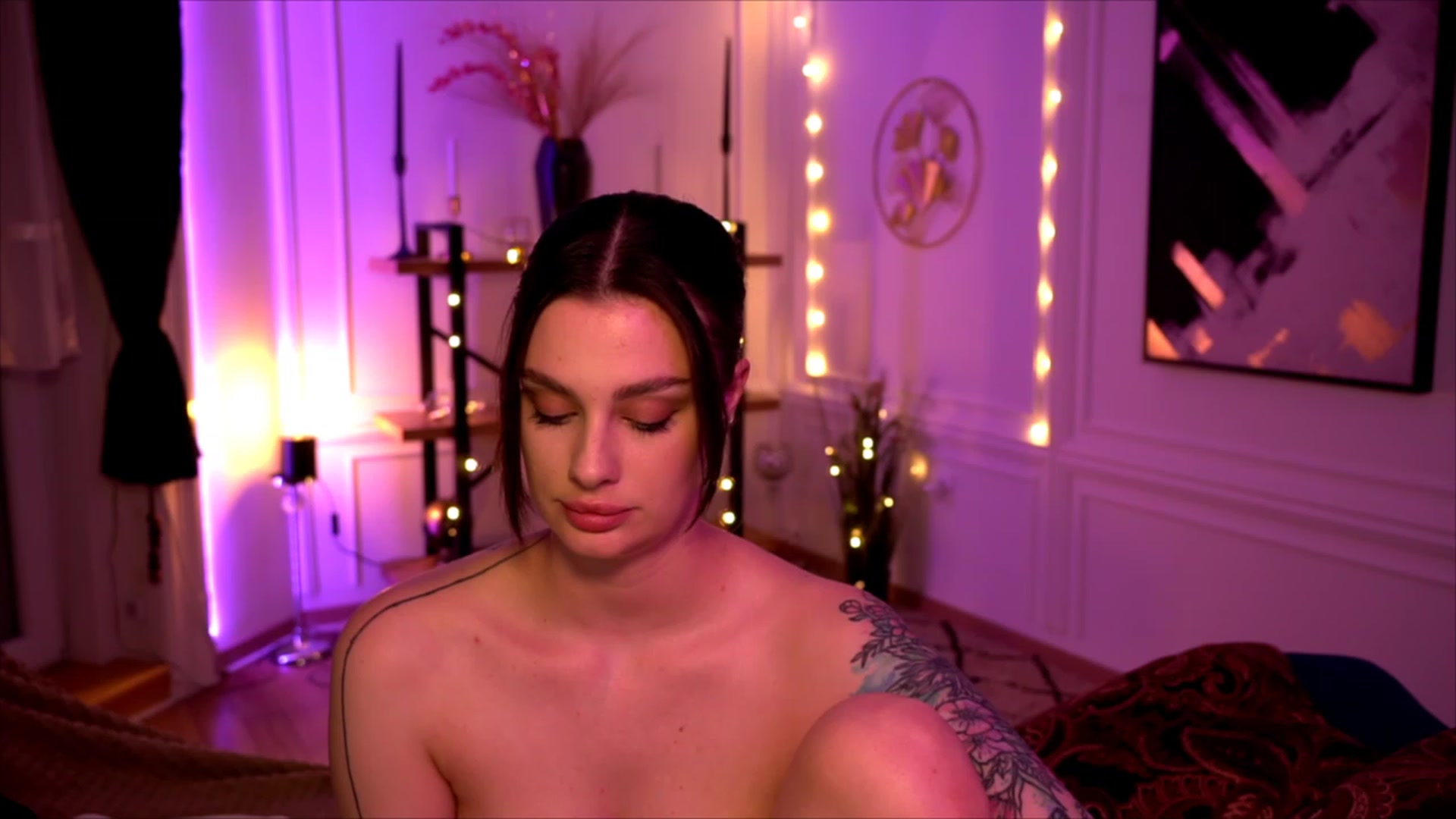Gallery image thumbnail from lucynutty's myfreecams stream on, 05/06/2023, 20:07 image 12 of 20