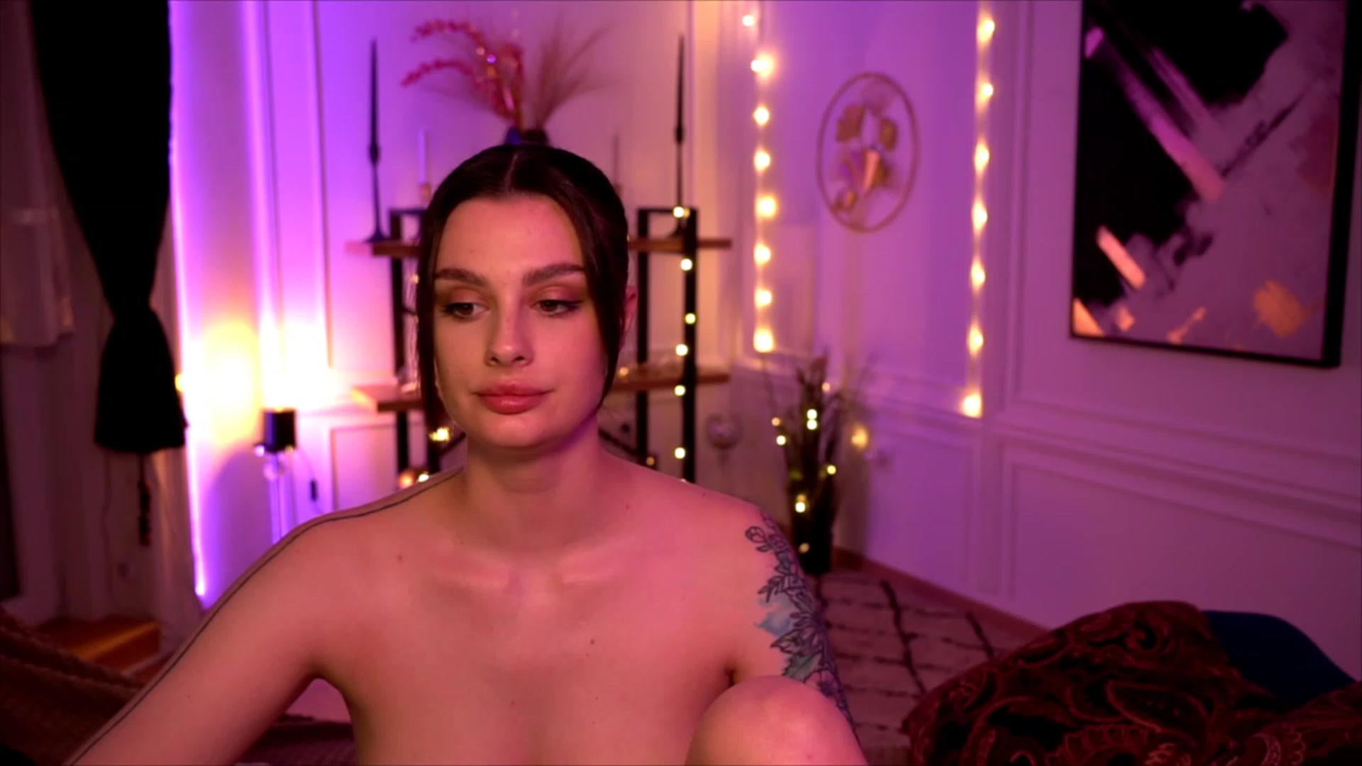 Gallery image thumbnail from lucynutty's myfreecams stream on, 05/06/2023, 20:07 image 18 of 20