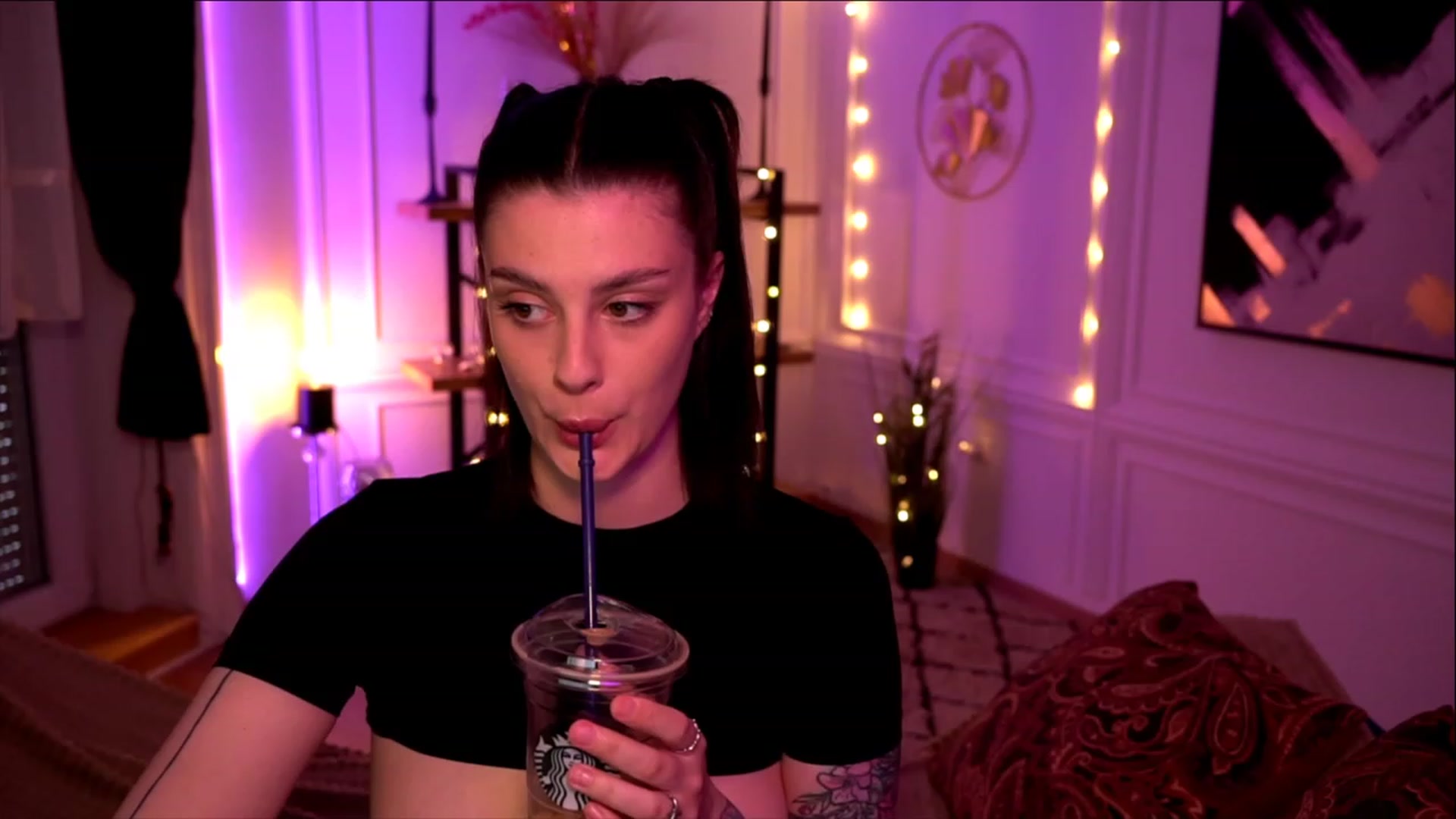 Gallery image thumbnail from lucynutty's myfreecams stream on, 05/11/2023, 17:07 image 3 of 20