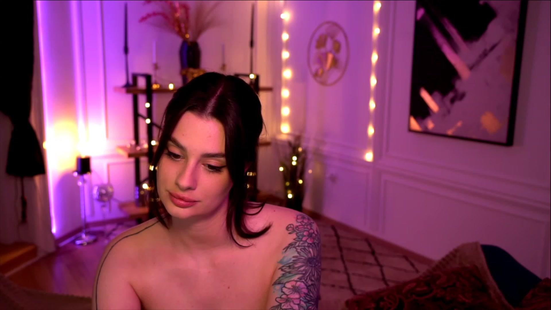 Gallery image thumbnail from lucynutty's myfreecams stream on, 05/13/2023, 12:51 image 9 of 20