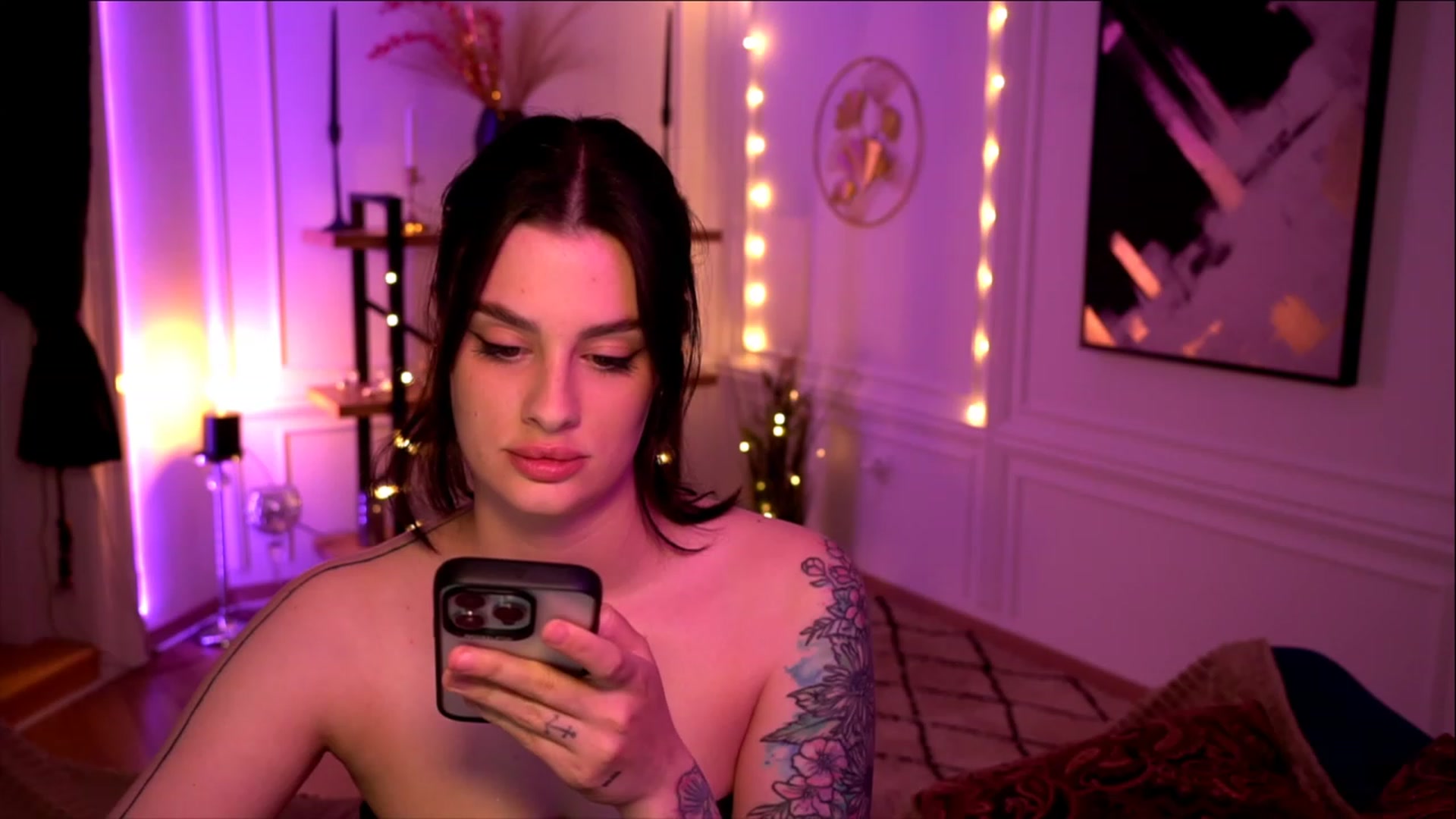 Gallery image thumbnail from lucynutty's myfreecams stream on, 05/13/2023, 12:51 image 8 of 20
