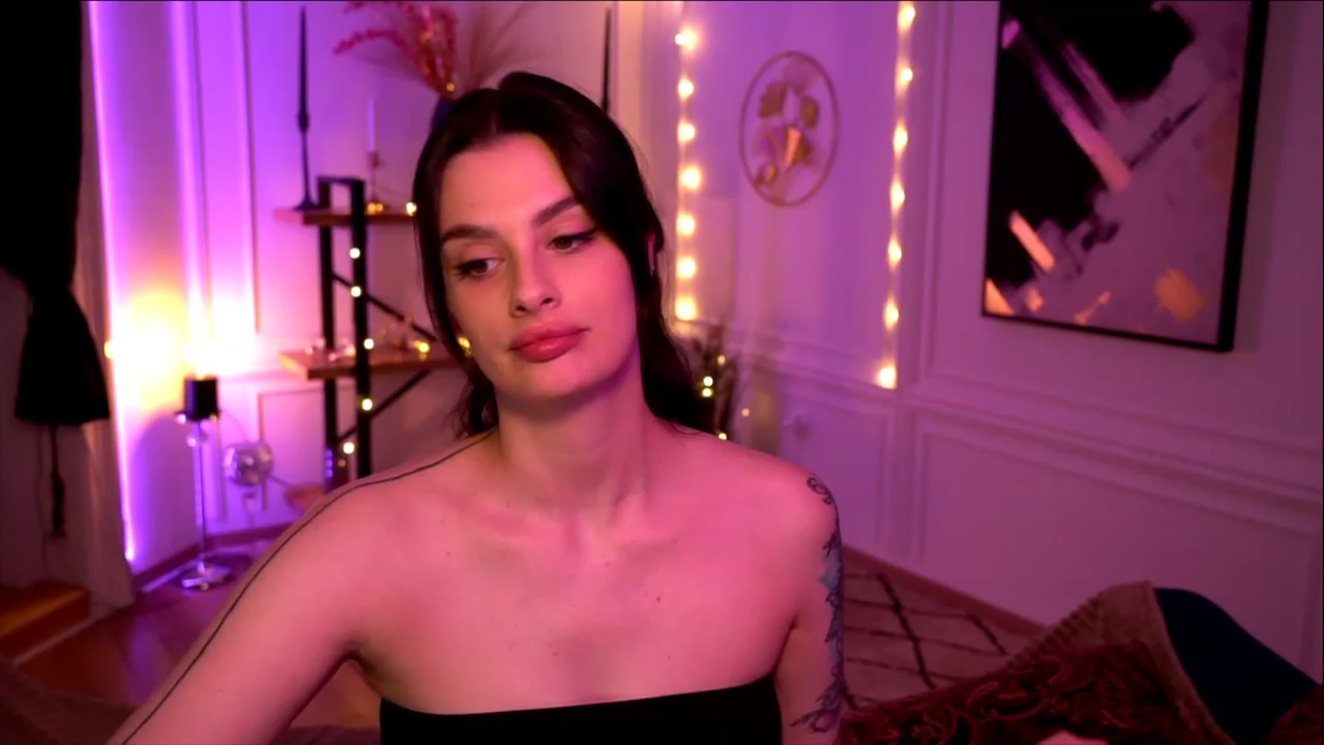 Gallery image thumbnail from lucynutty's myfreecams stream on, 05/13/2023, 12:51 image 12 of 20