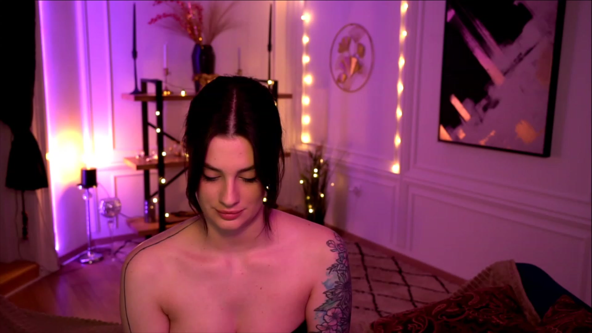 Gallery image thumbnail from lucynutty's myfreecams stream on, 05/13/2023, 12:51 image 2 of 20