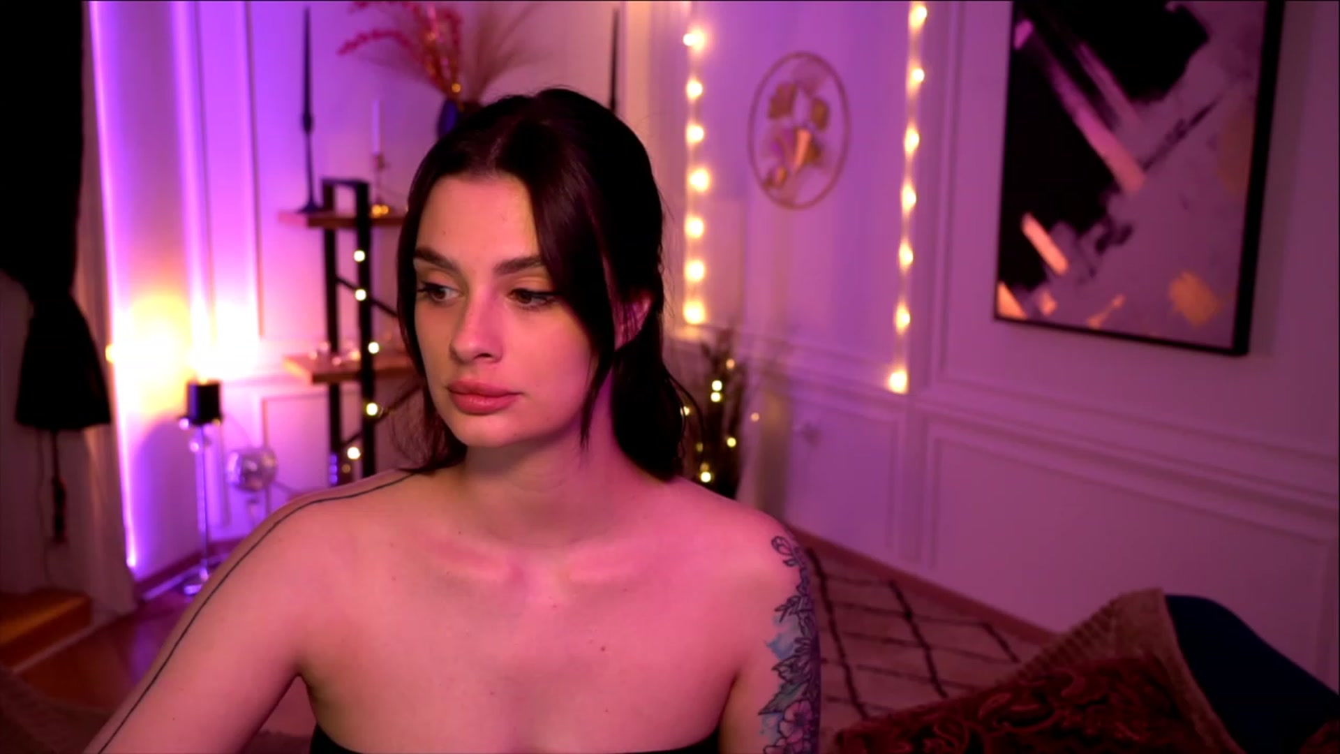 Gallery image thumbnail from lucynutty's myfreecams stream on, 05/13/2023, 12:51 image 17 of 20