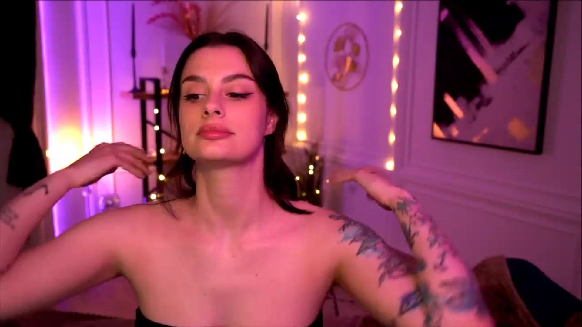 Gallery image thumbnail from lucynutty's myfreecams stream on, 05/13/2023, 12:51 image 18 of 20
