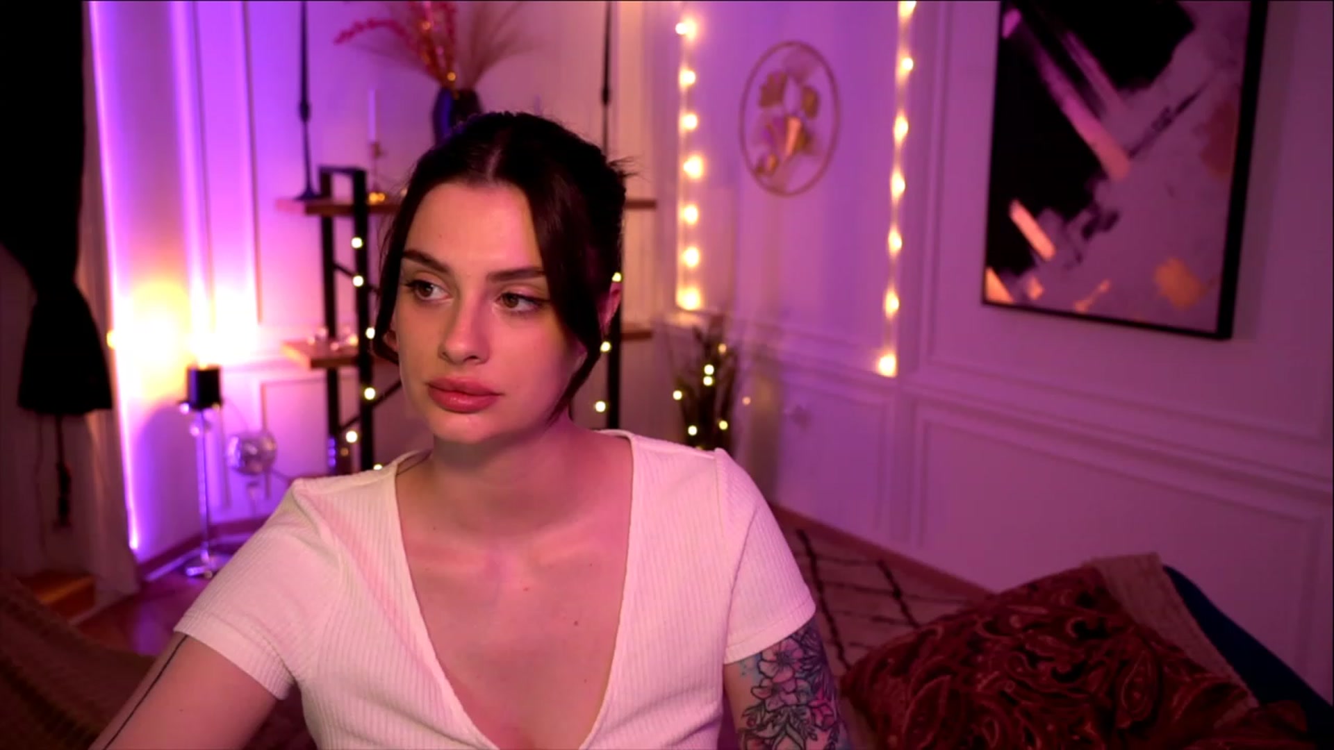 Gallery image thumbnail from lucynutty's myfreecams stream on, 05/14/2023, 17:49 image 16 of 20