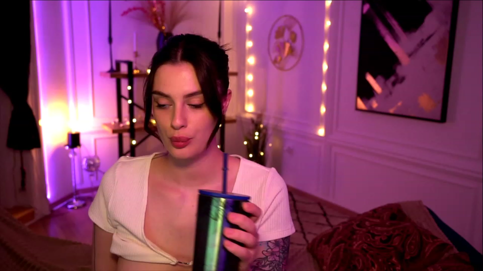 Gallery image thumbnail from lucynutty's myfreecams stream on, 05/14/2023, 17:49 image 13 of 20
