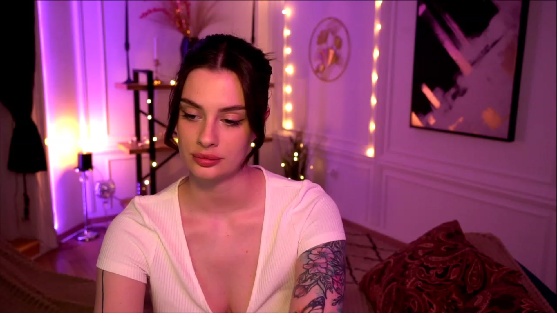 Gallery image thumbnail from lucynutty's myfreecams stream on, 05/14/2023, 17:49 image 4 of 20