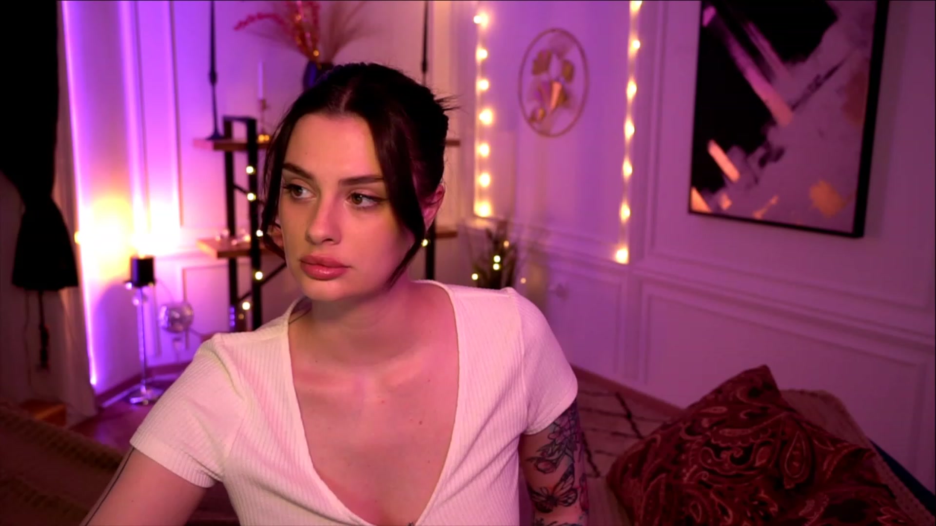 Gallery image thumbnail from lucynutty's myfreecams stream on, 05/14/2023, 17:49 image 1 of 20