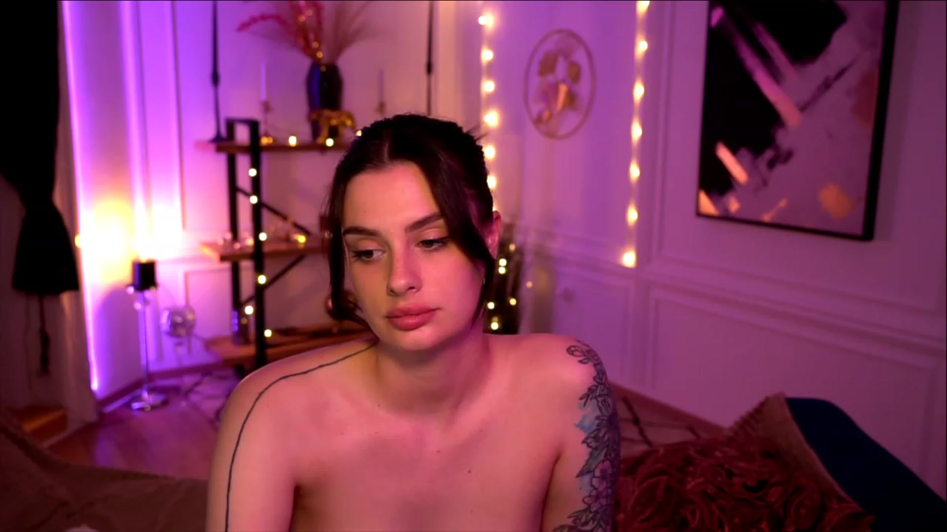 Gallery image thumbnail from lucynutty's myfreecams stream on, 05/14/2023, 20:21 image 19 of 20