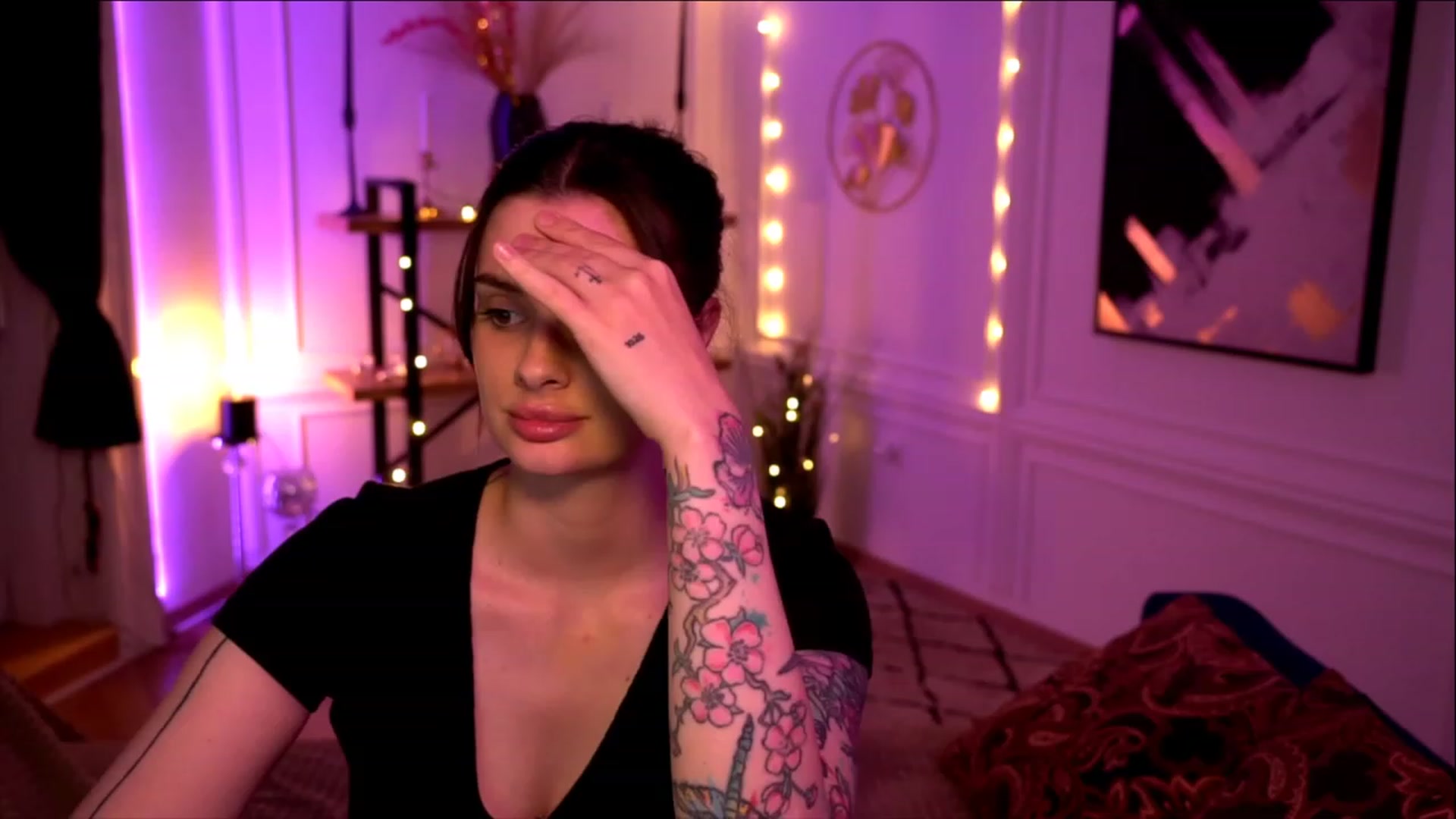 Gallery image thumbnail from lucynutty's myfreecams stream on, 05/16/2023, 16:23 image 19 of 20
