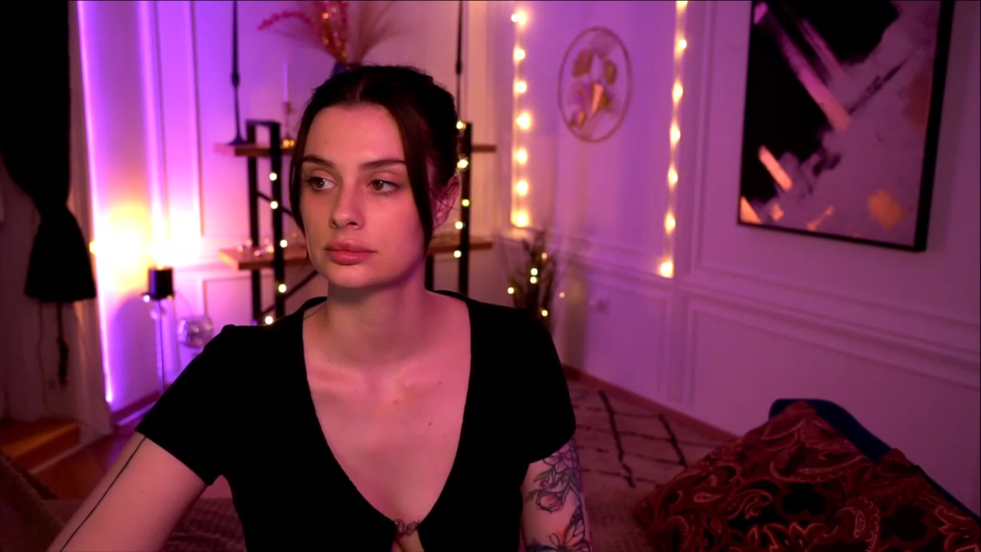 Gallery image thumbnail from lucynutty's myfreecams stream on, 05/16/2023, 16:23 image 11 of 20