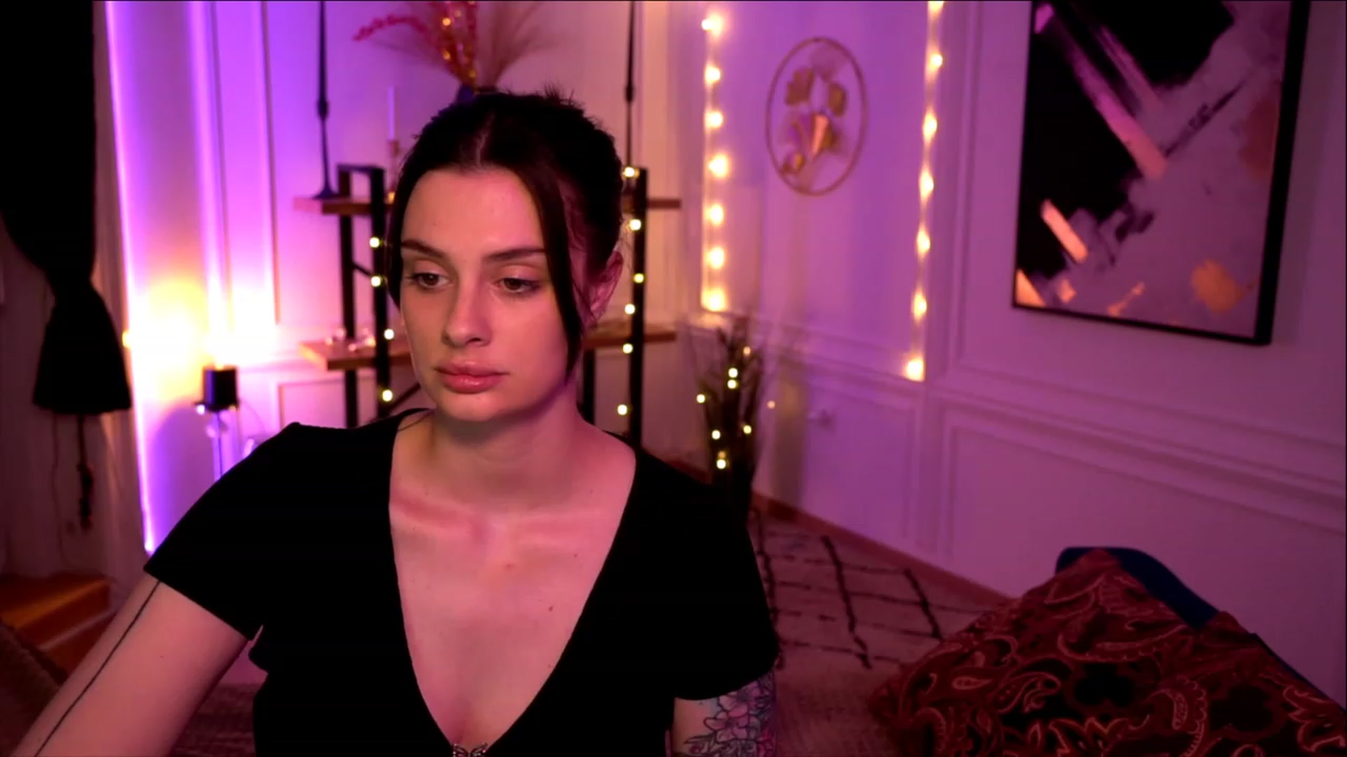 Gallery image thumbnail from lucynutty's myfreecams stream on, 05/16/2023, 16:23 image 6 of 20