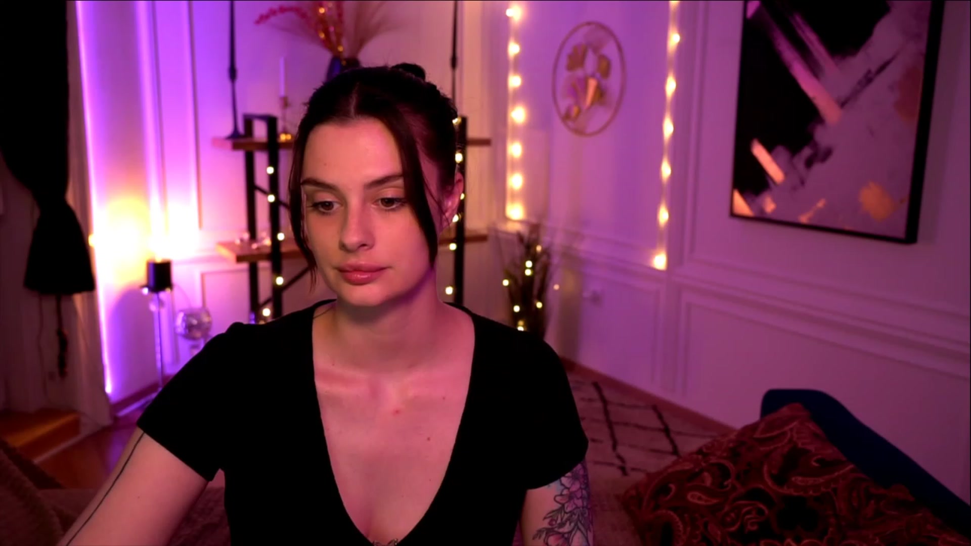 Gallery image thumbnail from lucynutty's myfreecams stream on, 05/16/2023, 19:01 image 10 of 20