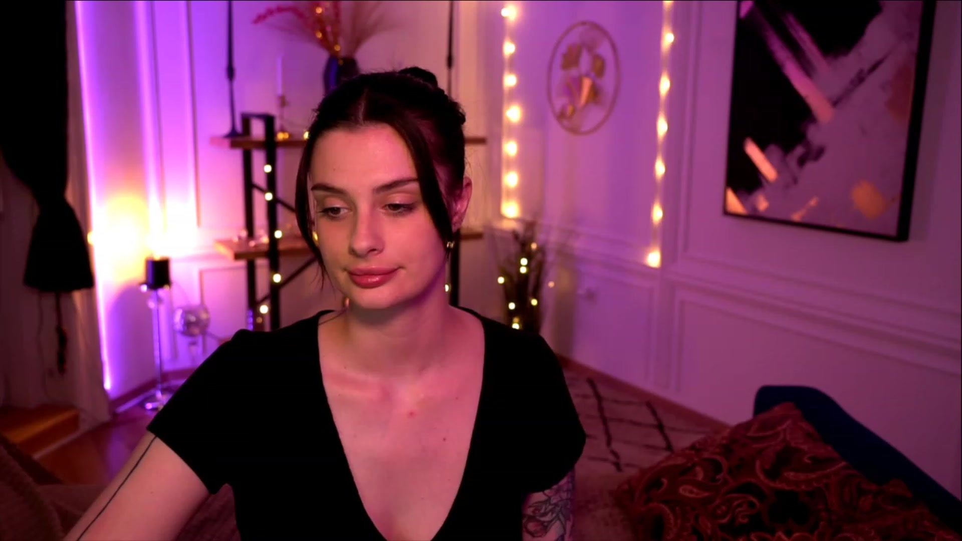 Gallery image thumbnail from lucynutty's myfreecams stream on, 05/16/2023, 19:01 image 13 of 20