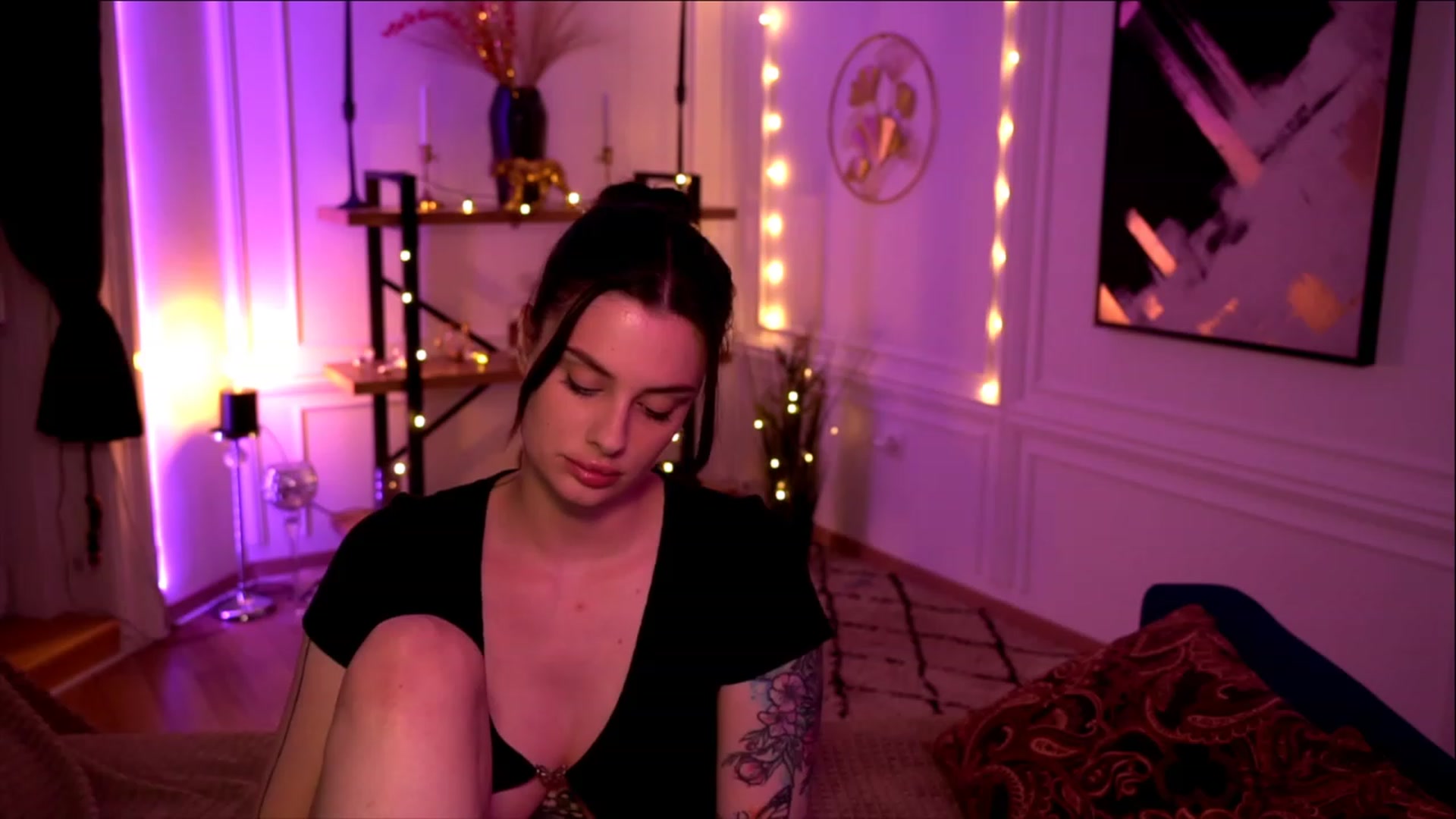 Gallery image thumbnail from lucynutty's myfreecams stream on, 05/16/2023, 19:01 image 9 of 20
