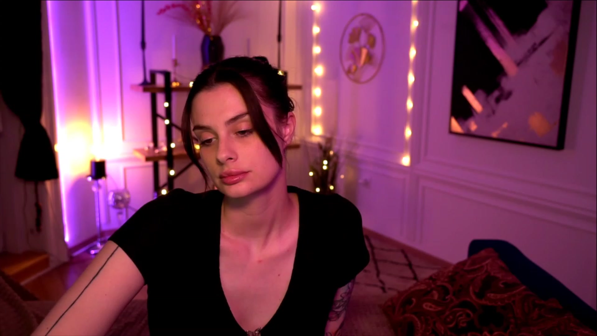 Gallery image thumbnail from lucynutty's myfreecams stream on, 05/16/2023, 19:01 image 8 of 20