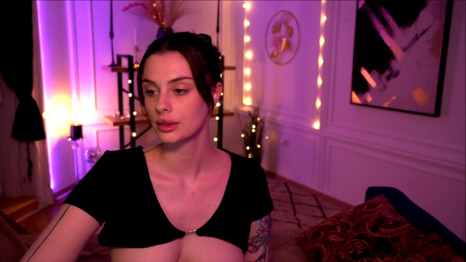 Gallery image thumbnail from lucynutty's myfreecams stream on, 05/16/2023, 19:01 image 11 of 20