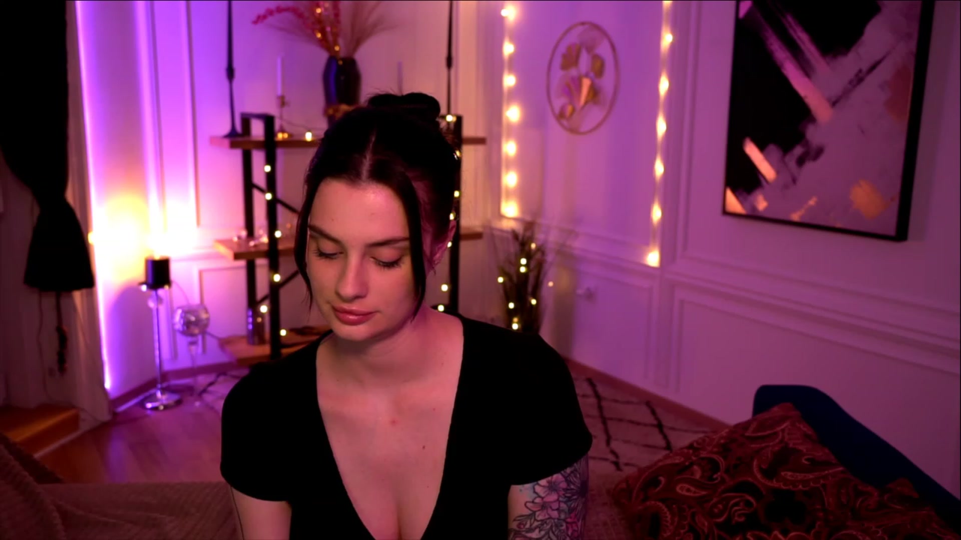 Gallery image thumbnail from lucynutty's myfreecams stream on, 05/16/2023, 19:01 image 16 of 20