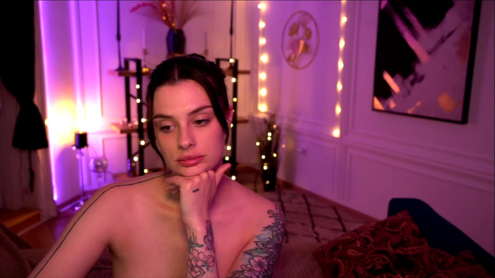 Gallery image thumbnail from lucynutty's myfreecams stream on, 05/16/2023, 19:01 image 20 of 20