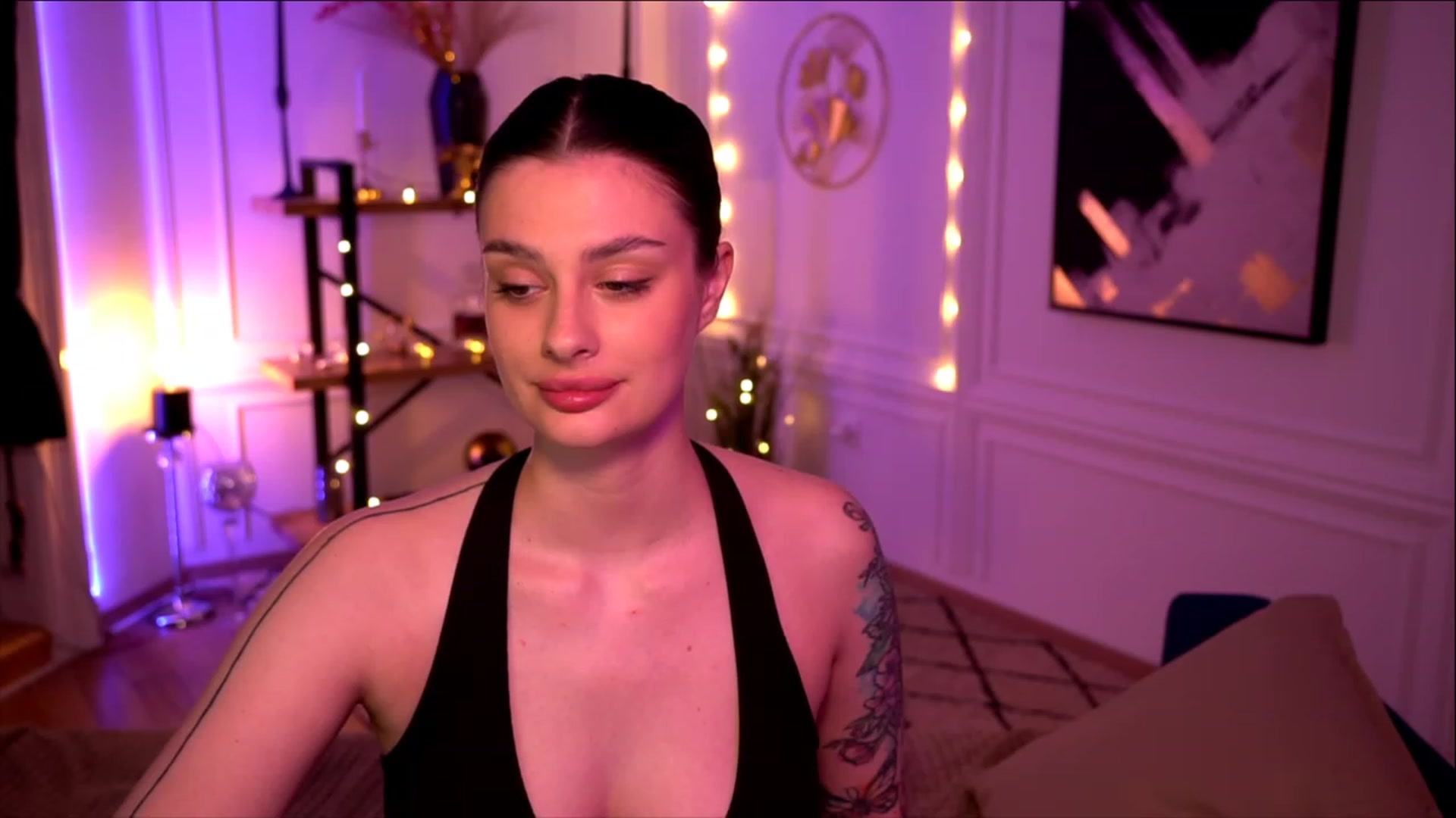 Gallery image thumbnail from lucynutty's myfreecams stream on, 05/18/2023, 16:58 image 20 of 20