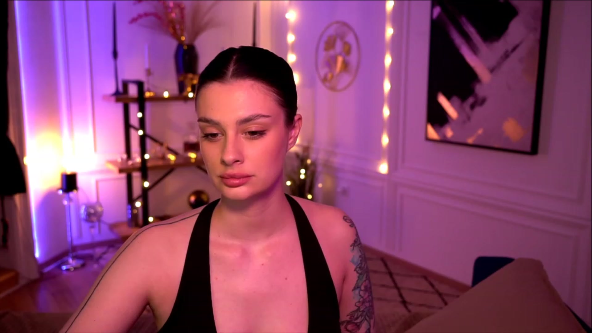 Gallery image thumbnail from lucynutty's myfreecams stream on, 05/18/2023, 16:58 image 14 of 20