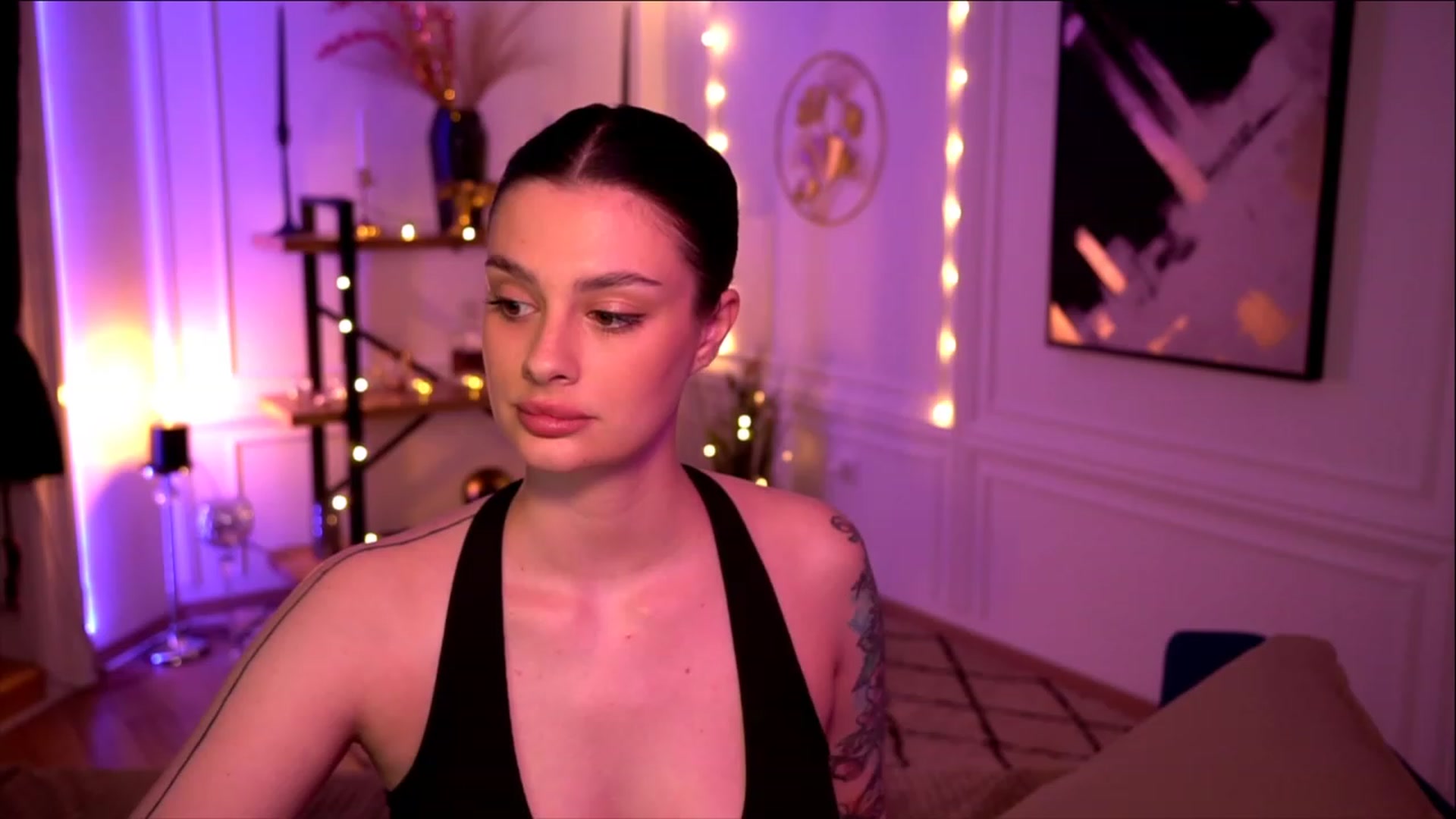 Gallery image thumbnail from lucynutty's myfreecams stream on, 05/18/2023, 16:58 image 2 of 20