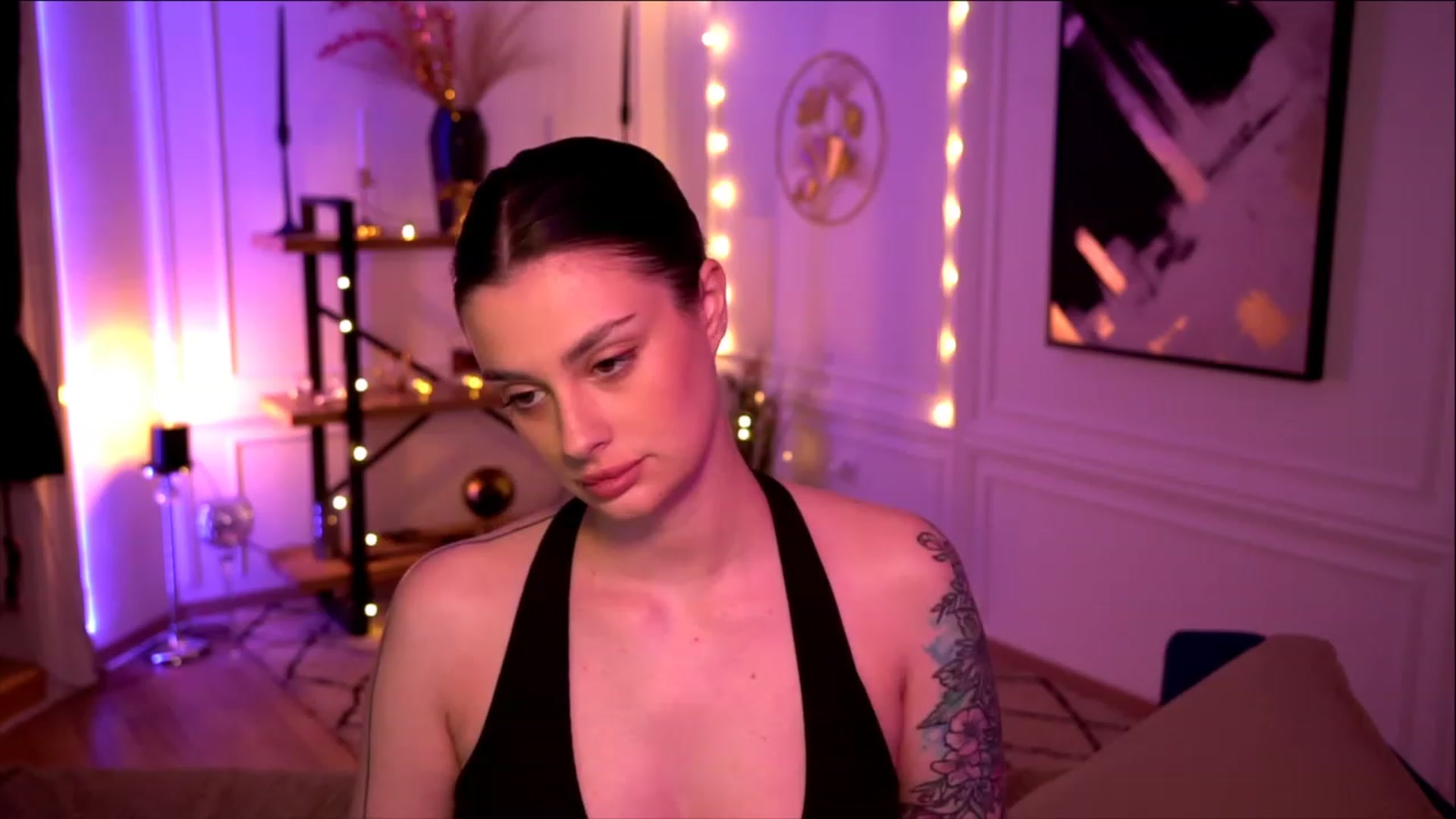 Gallery image thumbnail from lucynutty's myfreecams stream on, 05/18/2023, 16:58 image 16 of 20