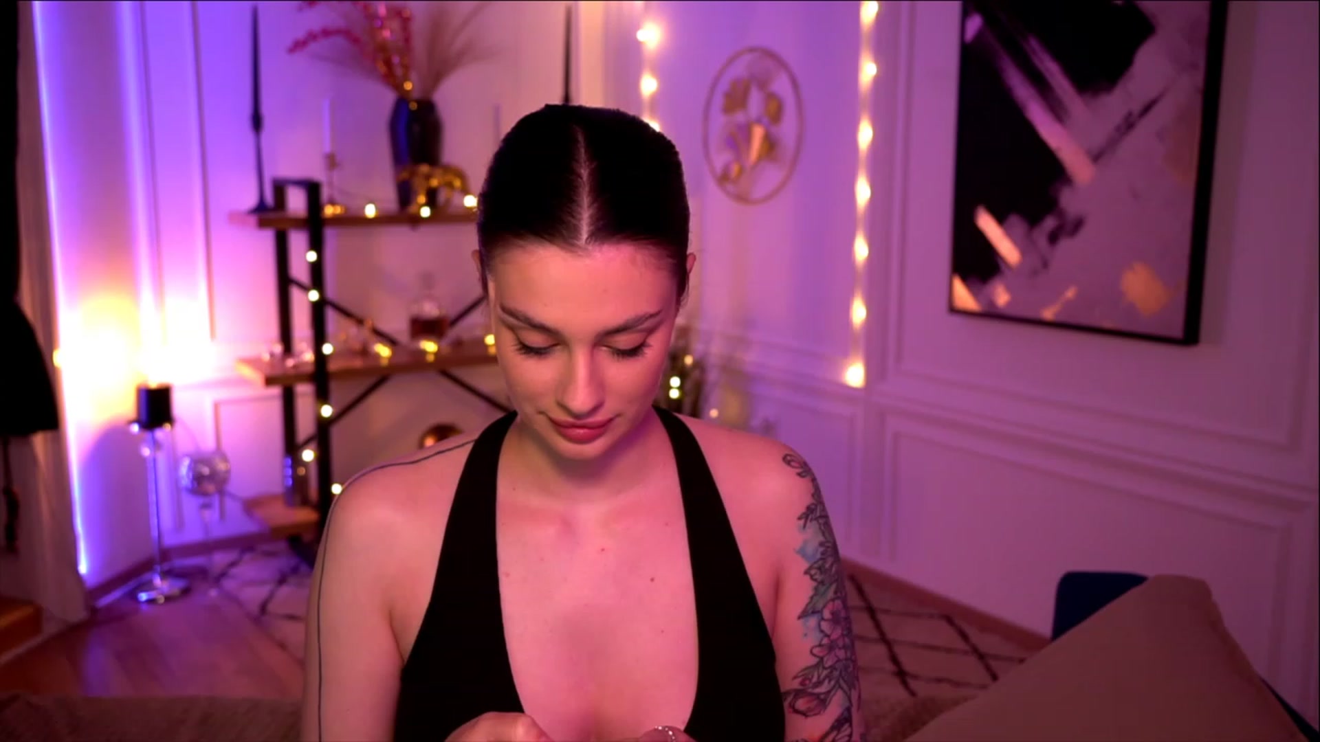 Gallery image thumbnail from lucynutty's myfreecams stream on, 05/18/2023, 16:58 image 1 of 20