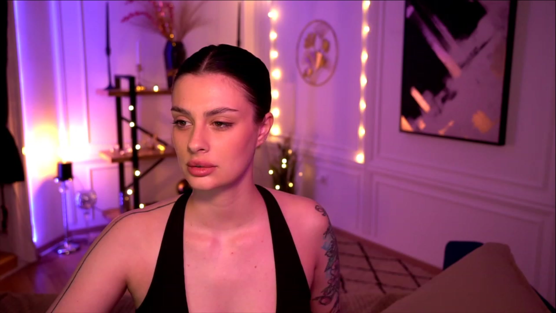 Gallery image thumbnail from lucynutty's myfreecams stream on, 05/18/2023, 16:58 image 6 of 20