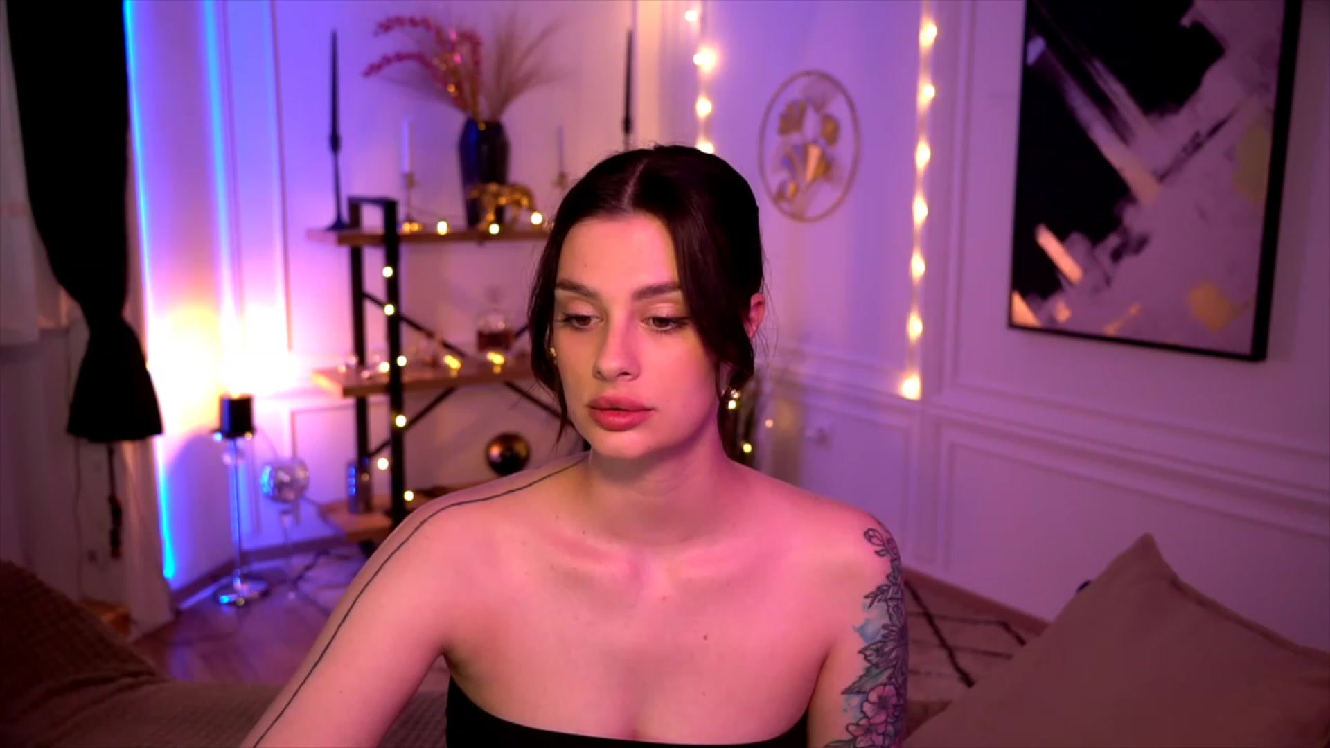 Gallery image thumbnail from lucynutty's myfreecams stream on, 05/20/2023, 12:06 image 8 of 20