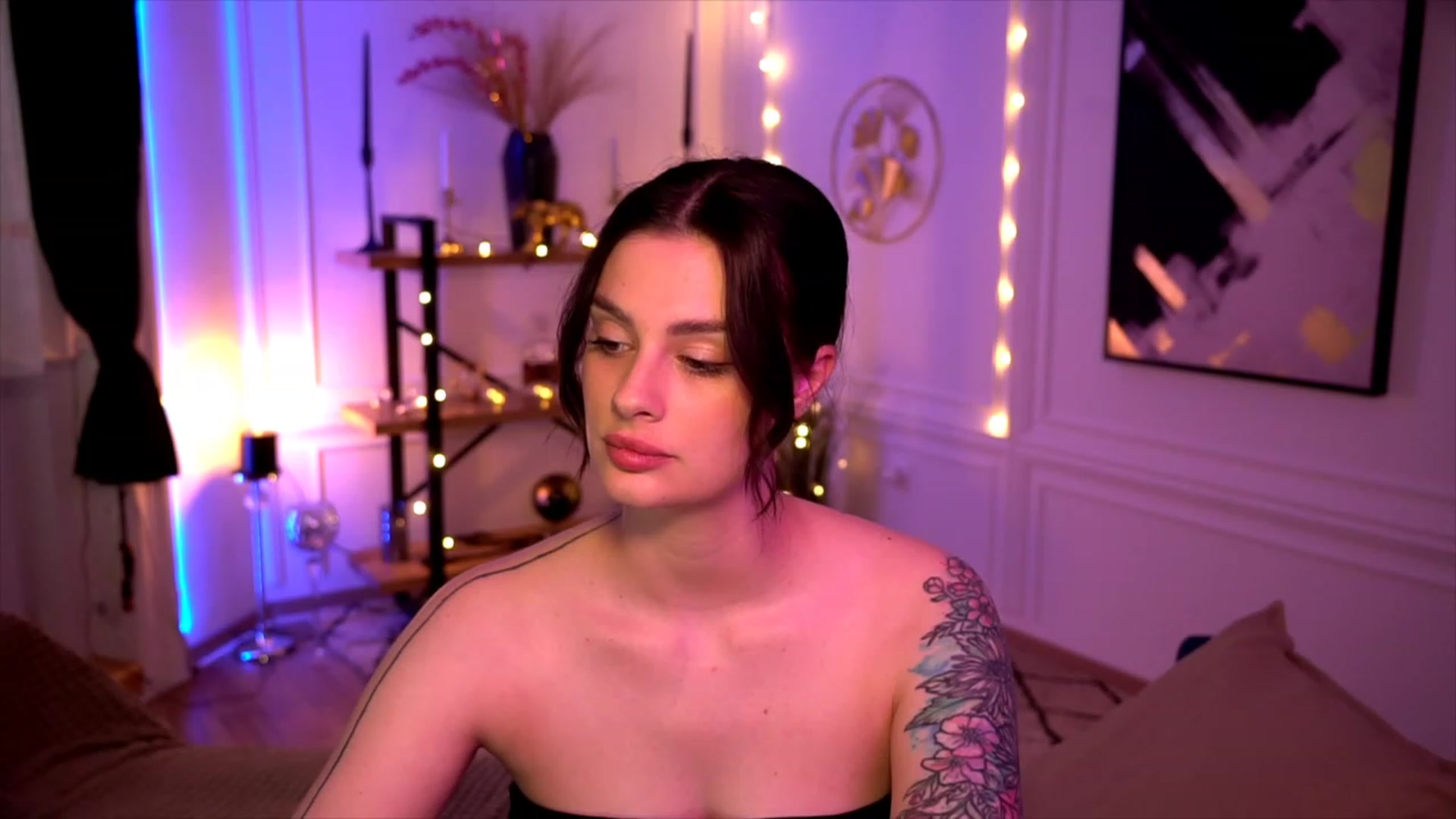 Gallery image thumbnail from lucynutty's myfreecams stream on, 05/20/2023, 12:06 image 13 of 20