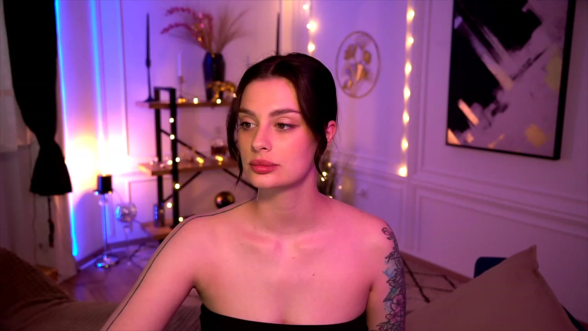 Gallery image thumbnail from lucynutty's myfreecams stream on, 05/20/2023, 12:06 image 15 of 20
