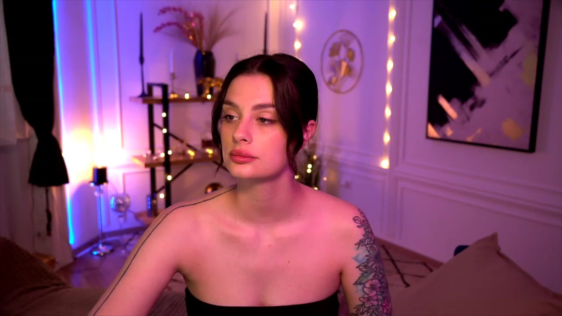 Gallery image thumbnail from lucynutty's myfreecams stream on, 05/20/2023, 12:06 image 12 of 20