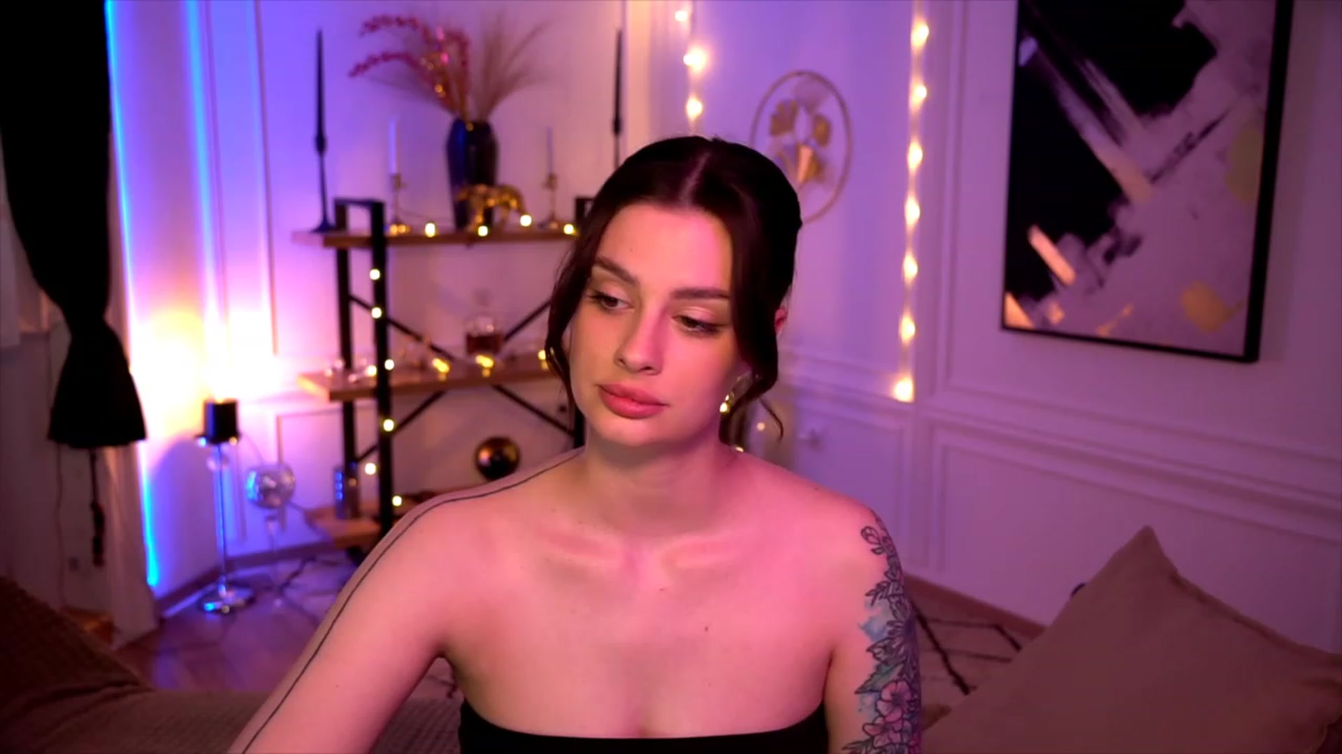 Gallery image thumbnail from lucynutty's myfreecams stream on, 05/20/2023, 12:06 image 4 of 20