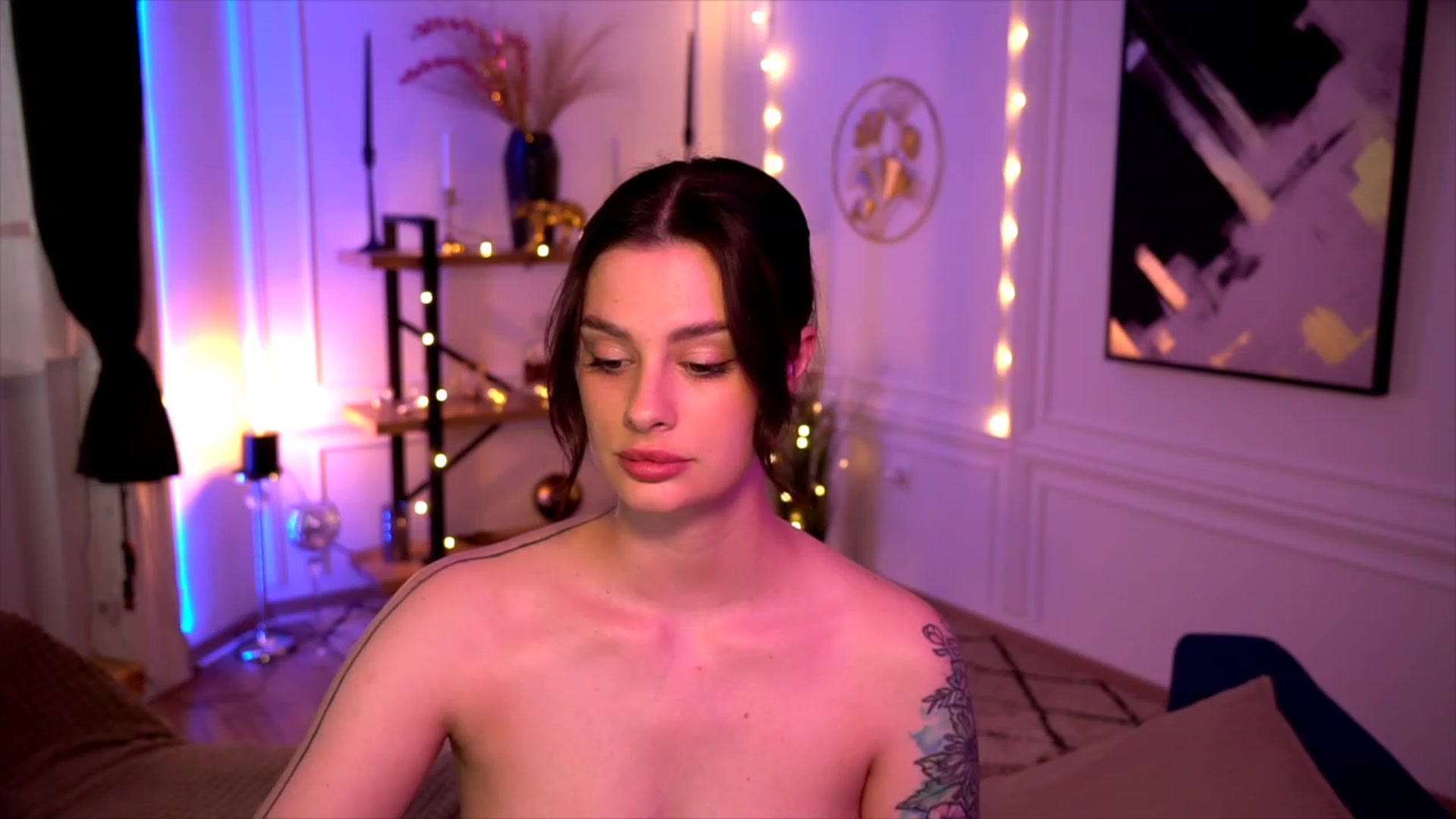 Gallery image thumbnail from lucynutty's myfreecams stream on, 05/20/2023, 13:56 image 17 of 20