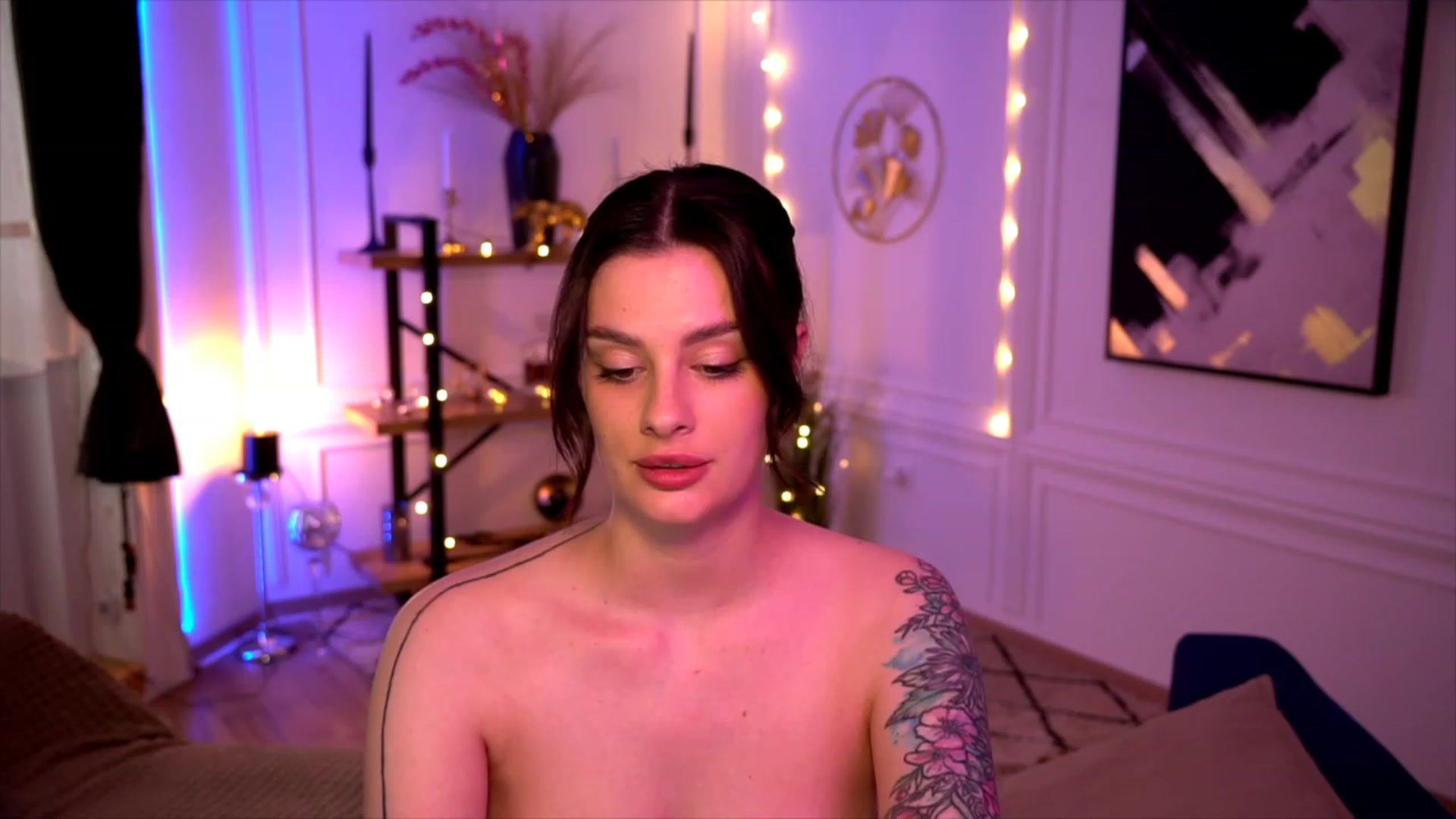 Gallery image thumbnail from lucynutty's myfreecams stream on, 05/20/2023, 13:56 image 12 of 20