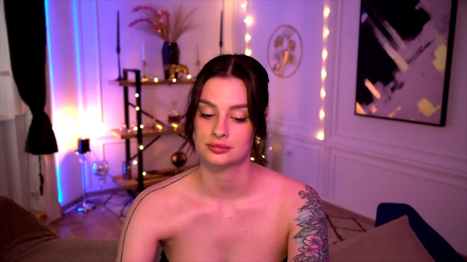 Gallery image thumbnail from lucynutty's myfreecams stream on, 05/20/2023, 13:56 image 5 of 20