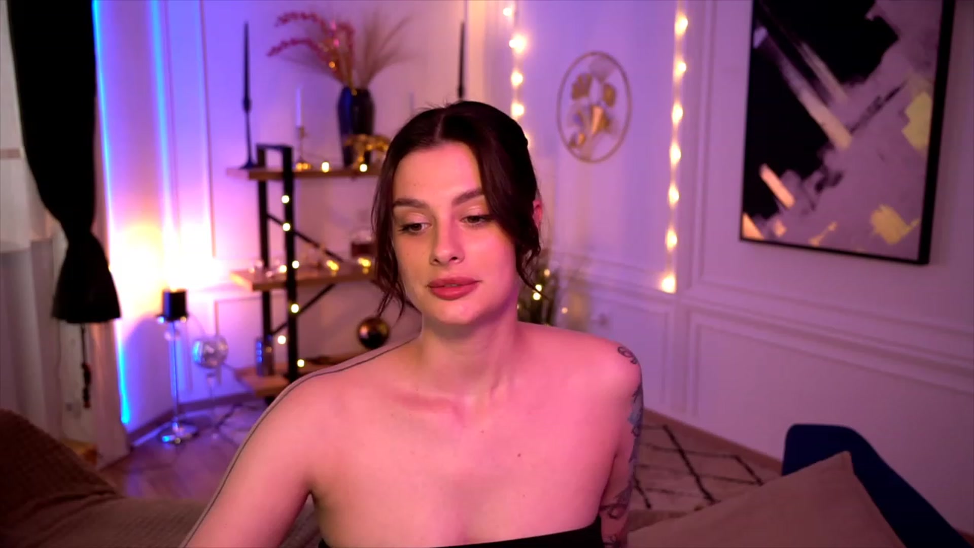 Gallery image thumbnail from lucynutty's myfreecams stream on, 05/20/2023, 13:56 image 9 of 20
