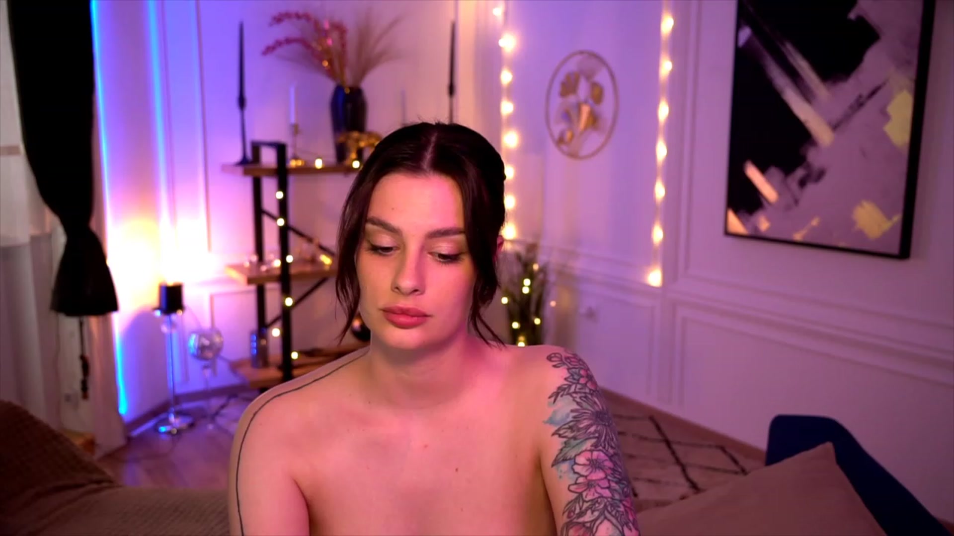 Gallery image thumbnail from lucynutty's myfreecams stream on, 05/20/2023, 13:56 image 13 of 20