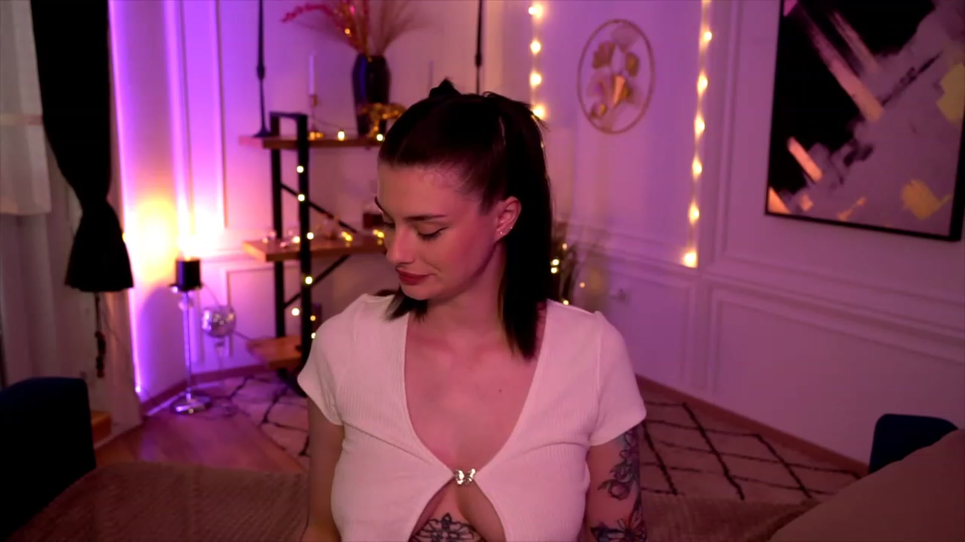 Gallery image thumbnail from lucynutty's myfreecams stream on, 05/24/2023, 16:48 image 13 of 20